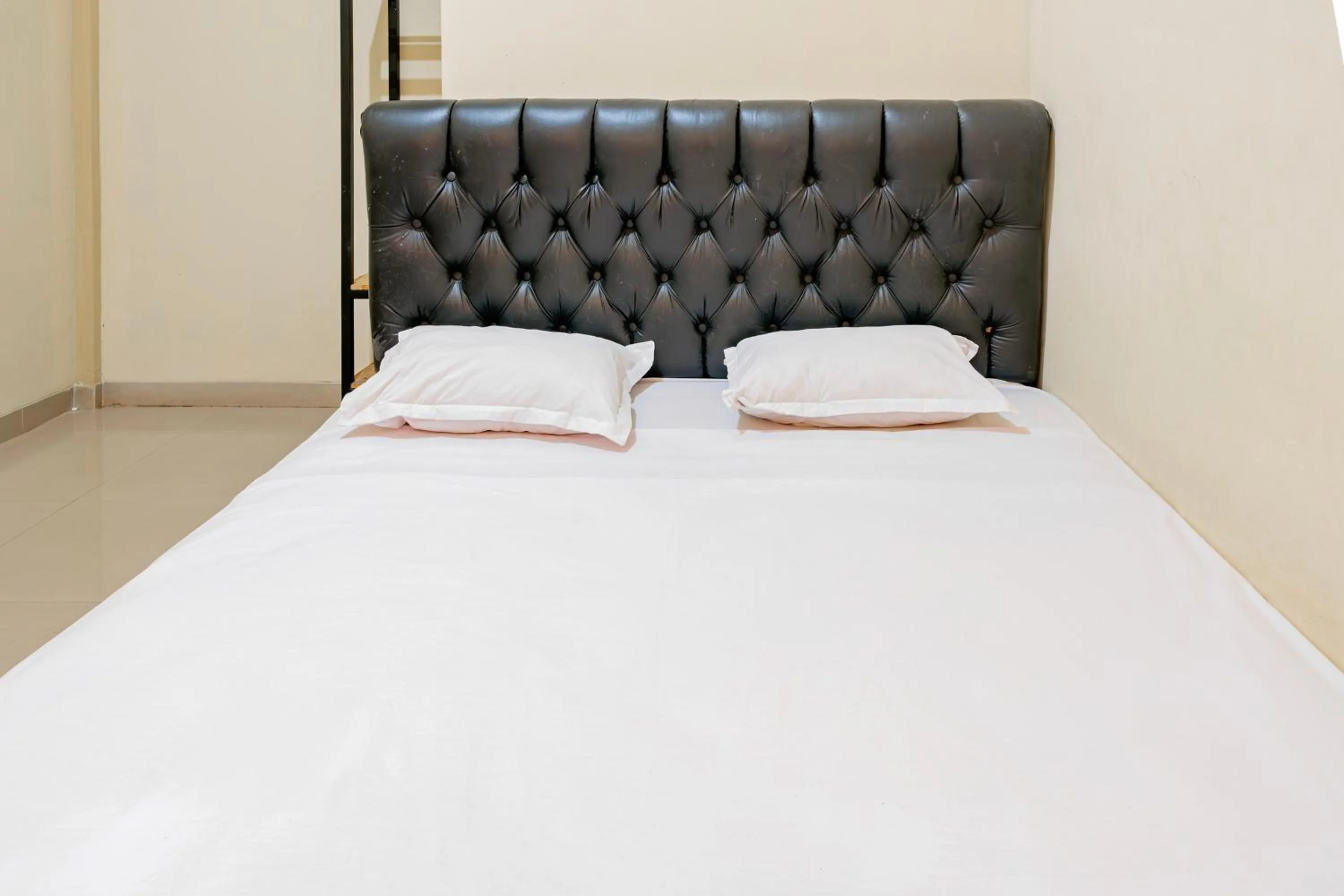 Bedroom, Bed in Hotel O Rinjani Guest House