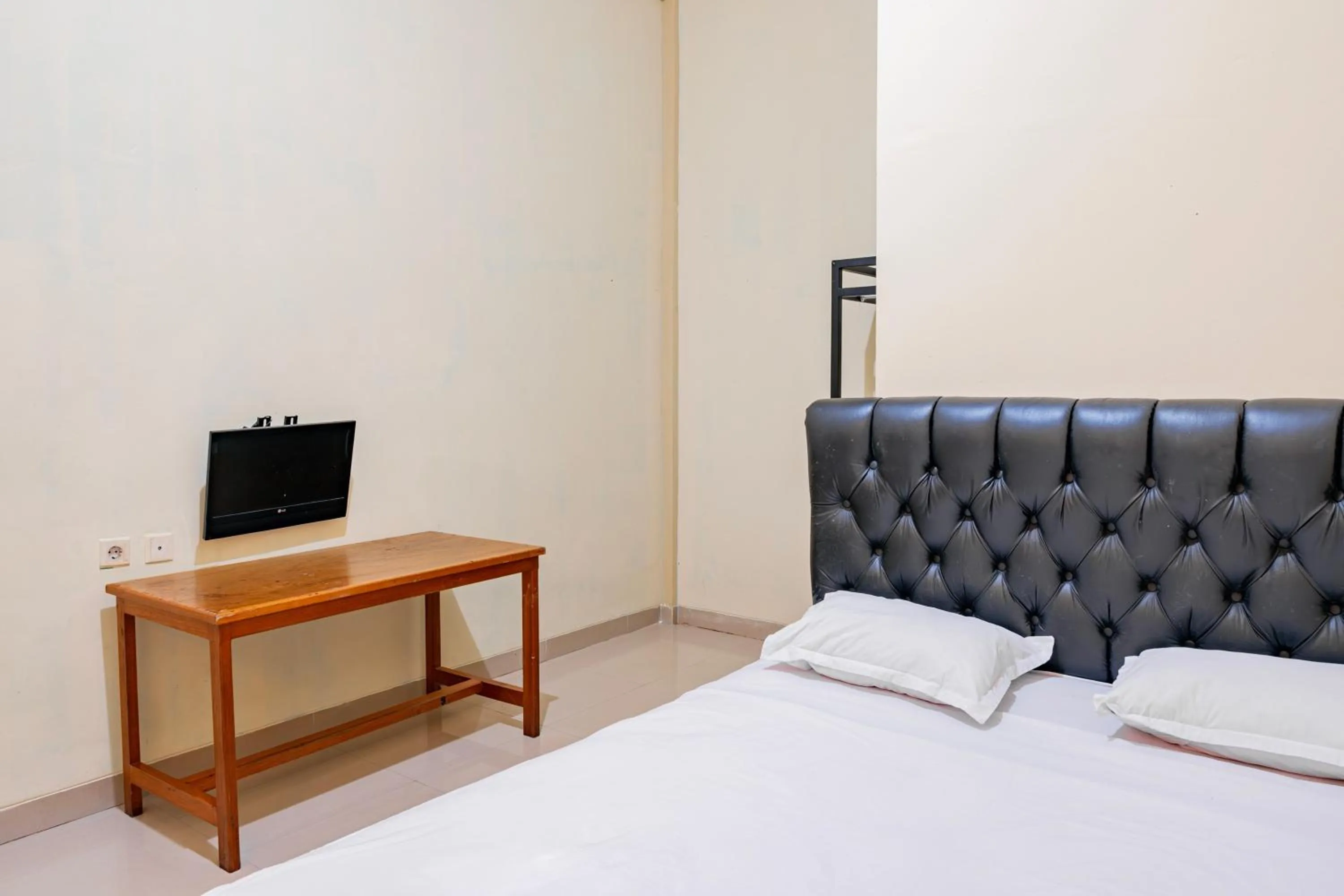 Bedroom, Bed in Hotel O Rinjani Guest House