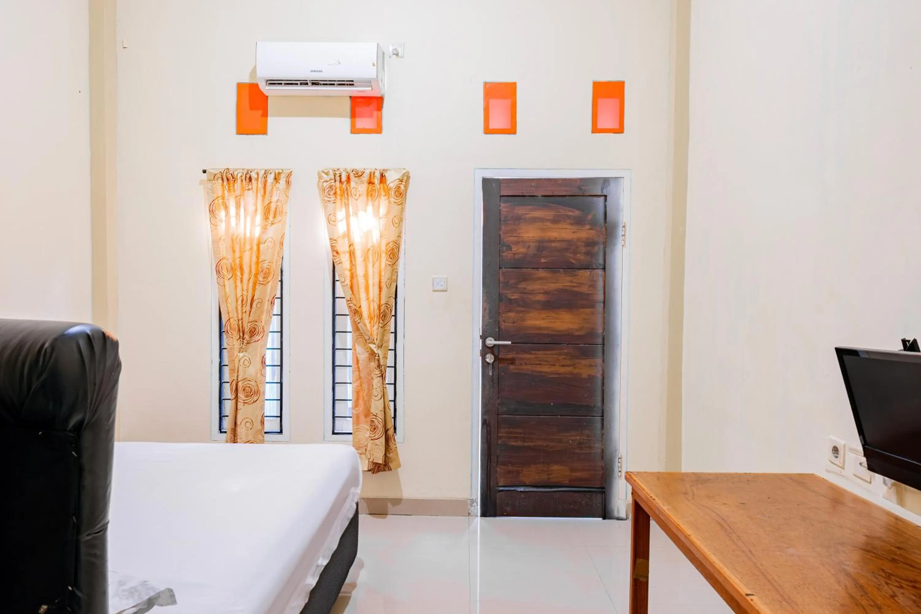 Bedroom in Hotel O Rinjani Guest House