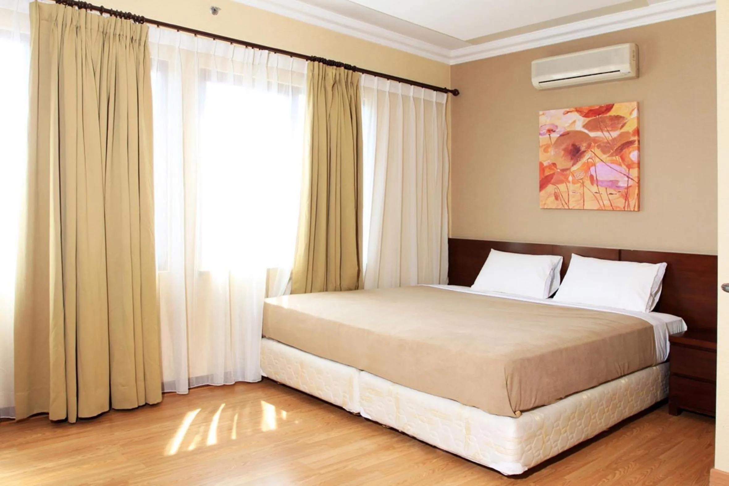 Day, Bed in Daily Home Apartment