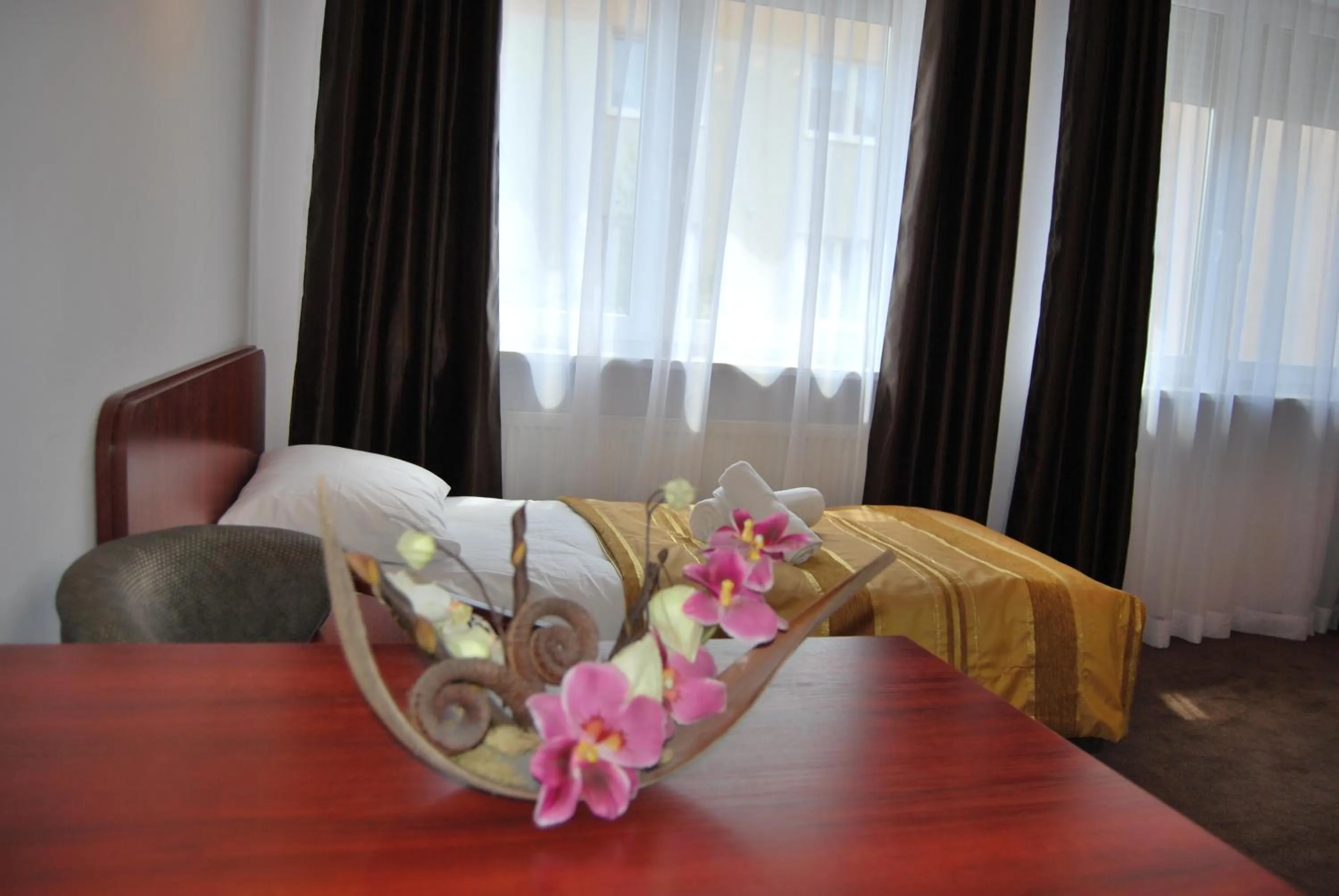 Photo of the whole room in Villa Victoria