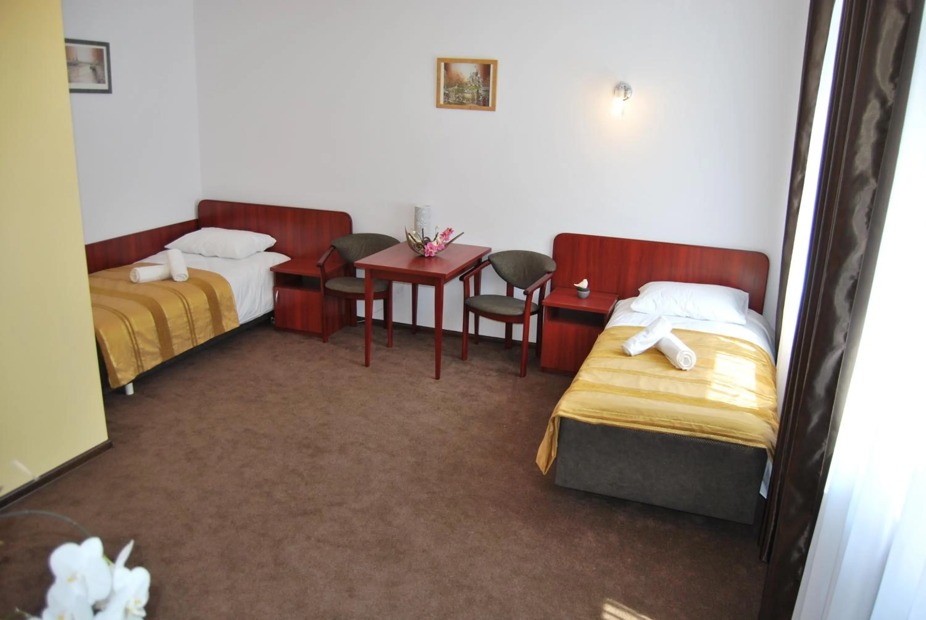 Photo of the whole room, Bed in Villa Victoria