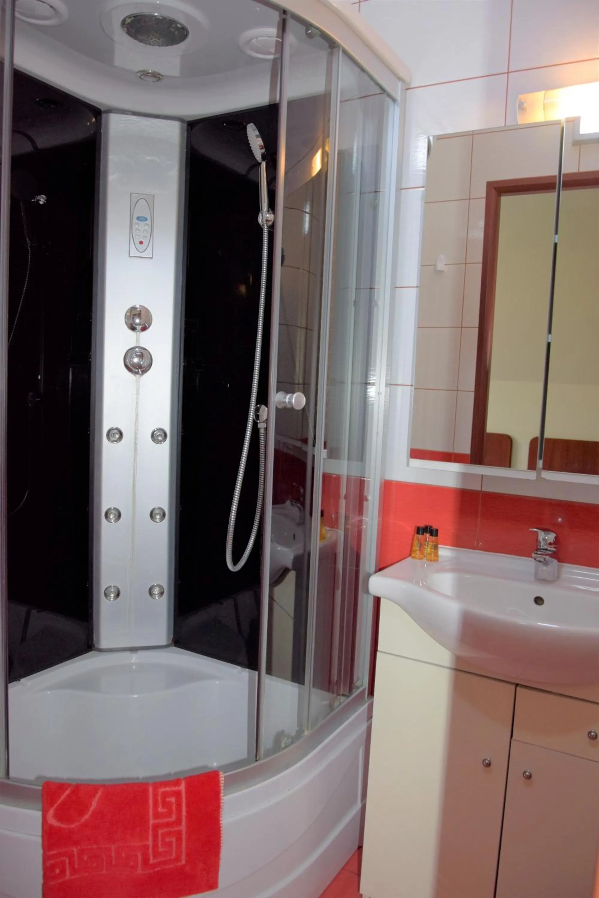 Shower in Villa Victoria