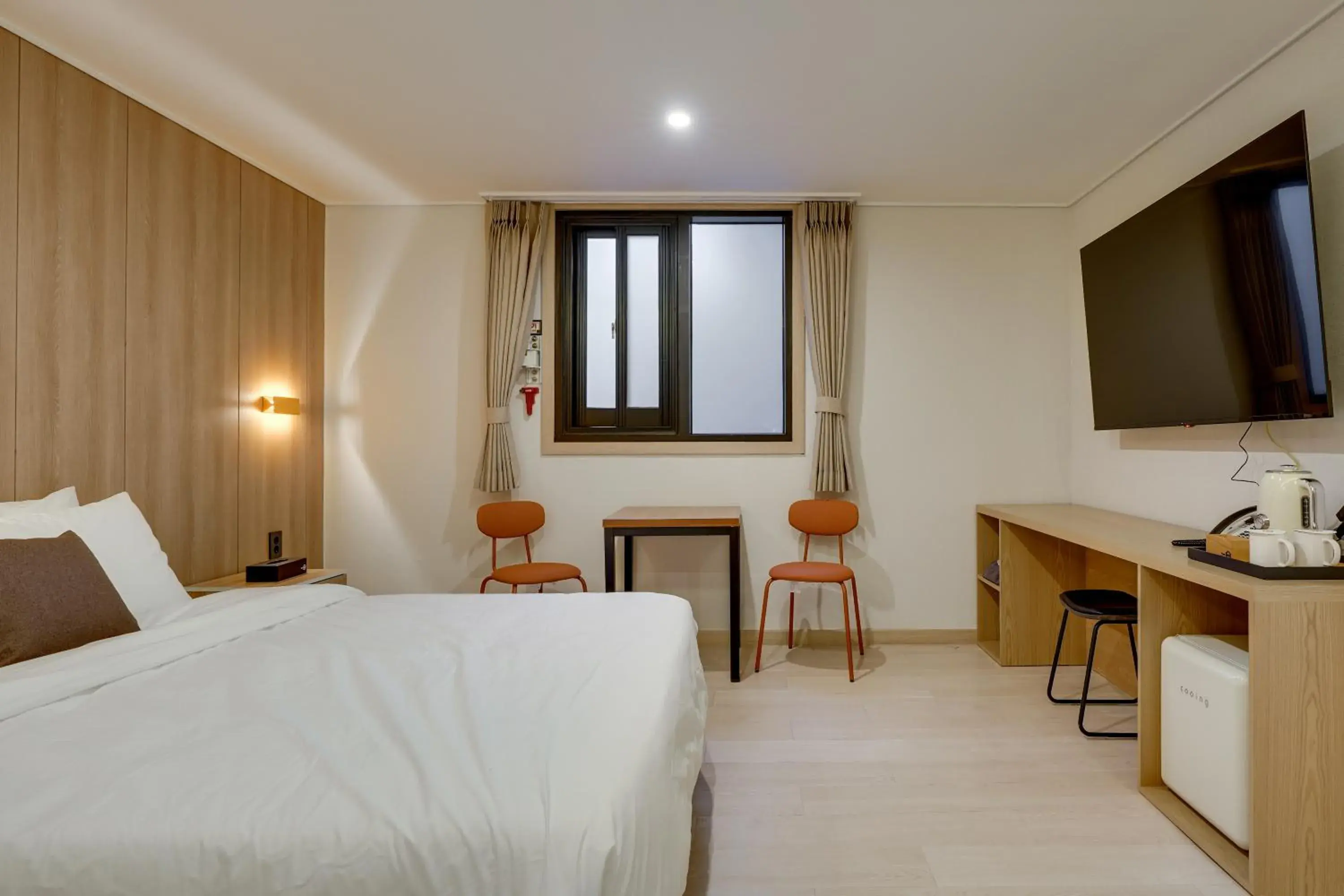 Photo of the whole room, Bed in Two H Hotel Photo of the whole room, Bed in Two H Hotel