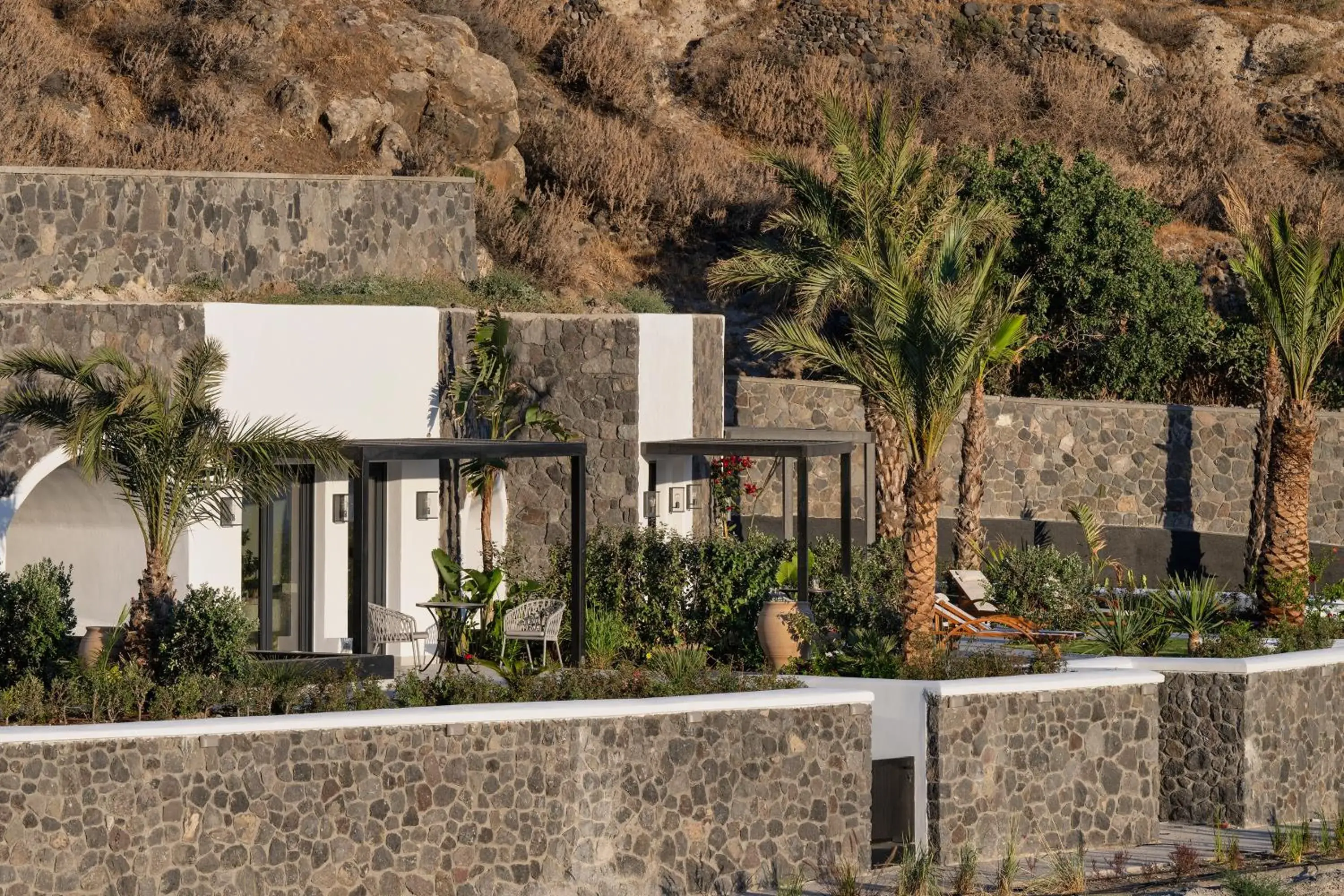 Property building in Palm Island Suites Property building in Palm Island Suites