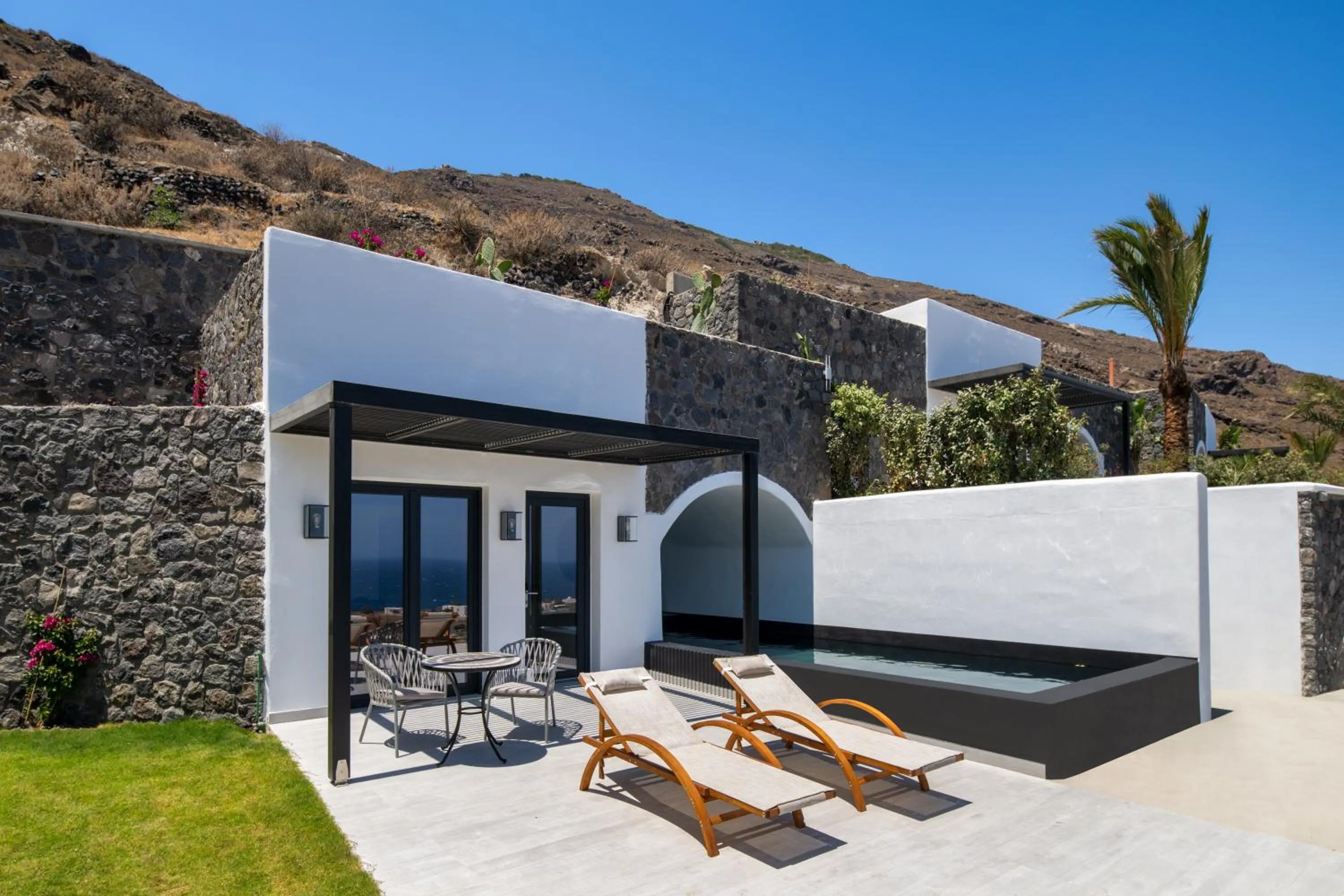 Patio in Palm Island Suites