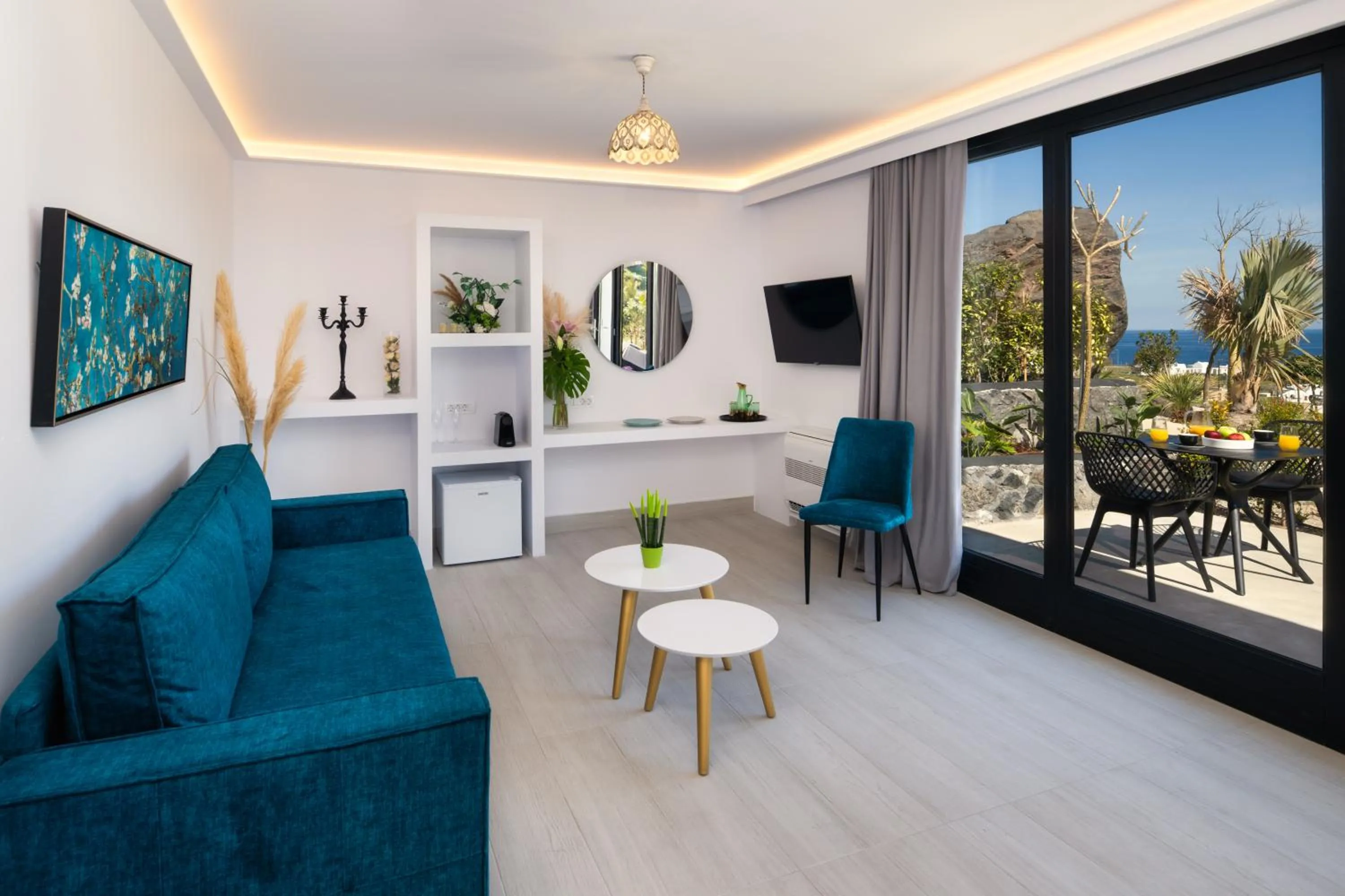 Seating area in Palm Island Suites