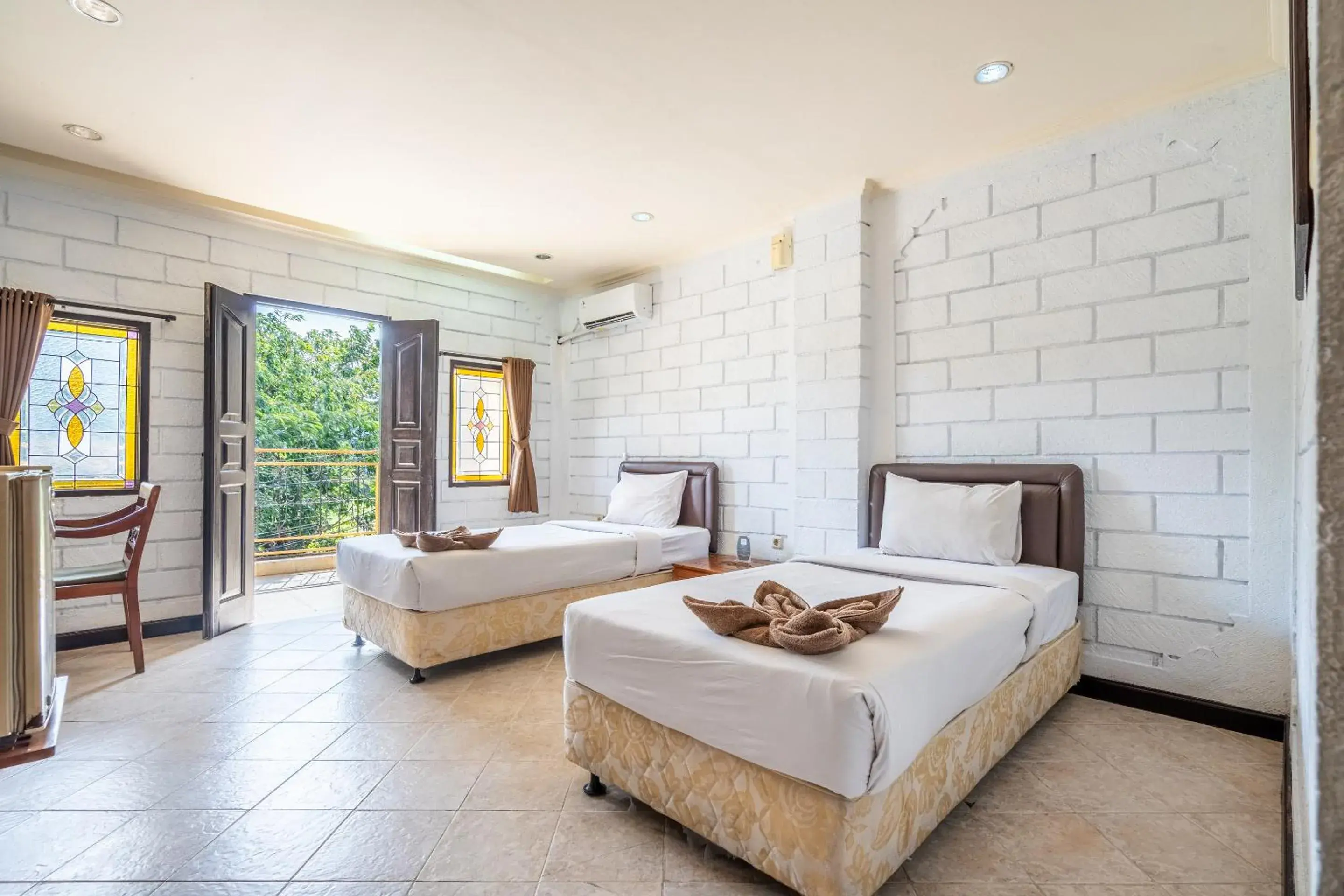 Deluxe Twin Room in Ammara Legian By Vilarisi - 8 Minute Walk To The Beach Deluxe Twin Room in Ammara Legian By Vilarisi - 8 Minute Walk To The Beach