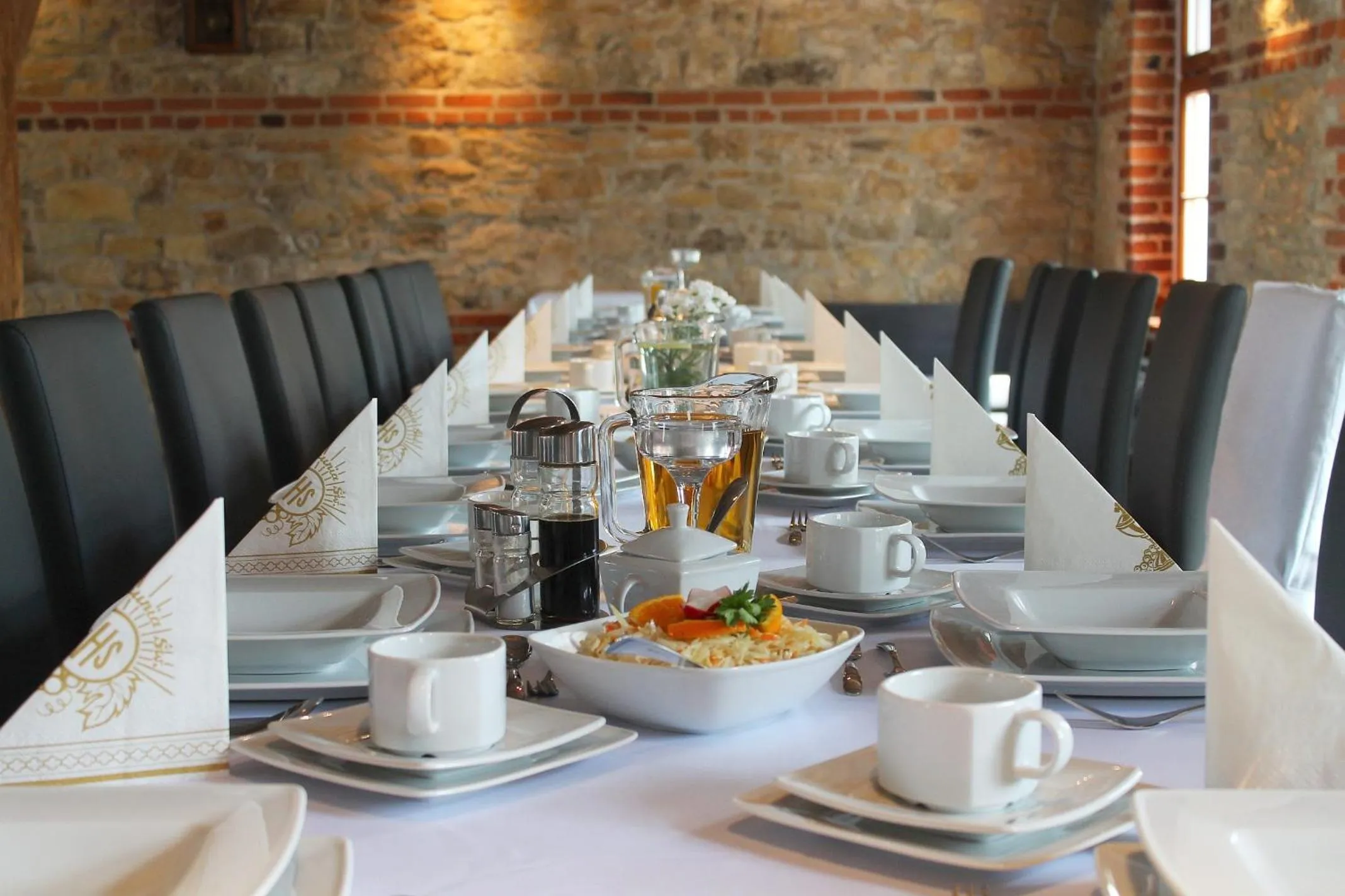 Restaurant/places to eat in Stary Młyn