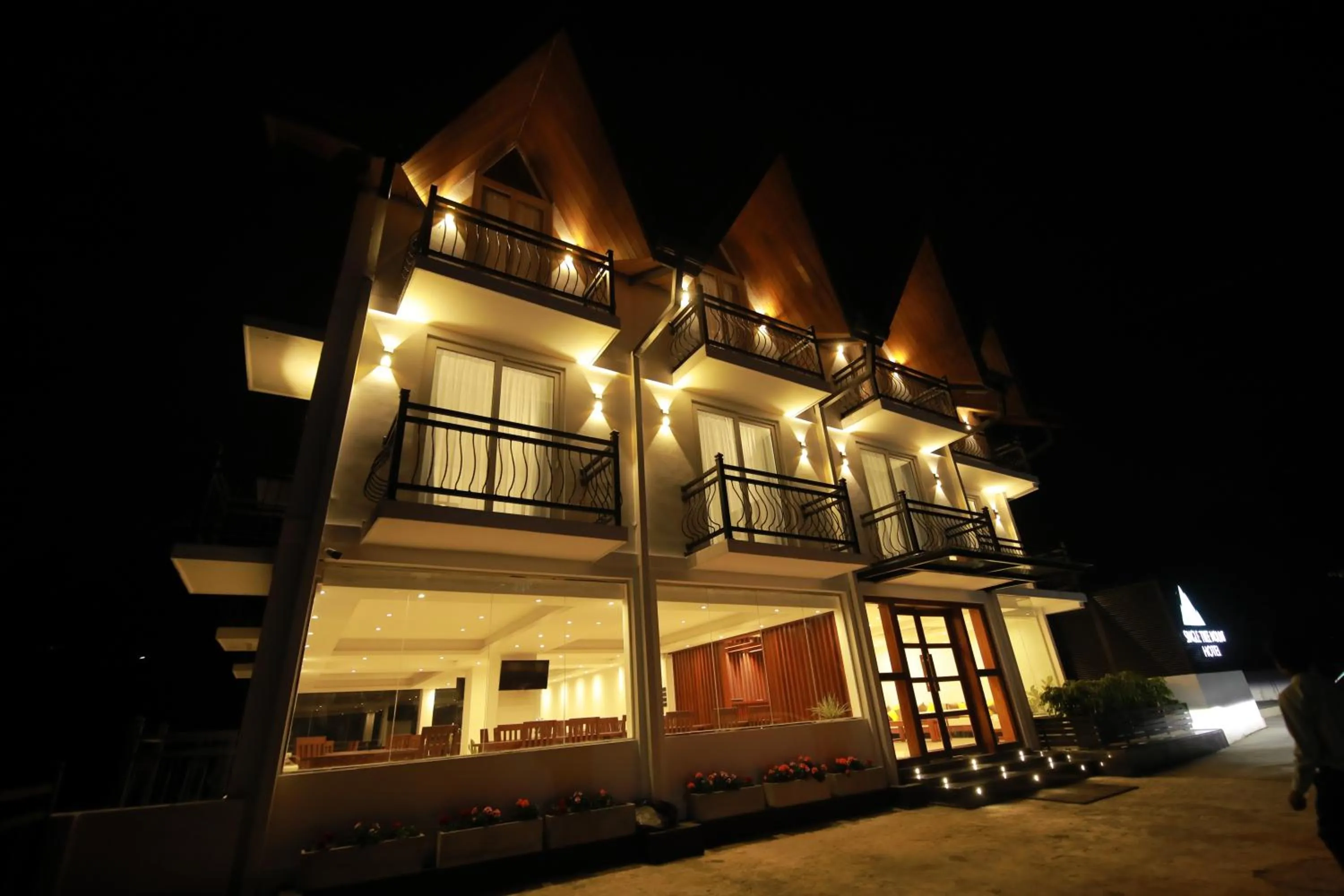 Night in Single Tree Mount Hotel