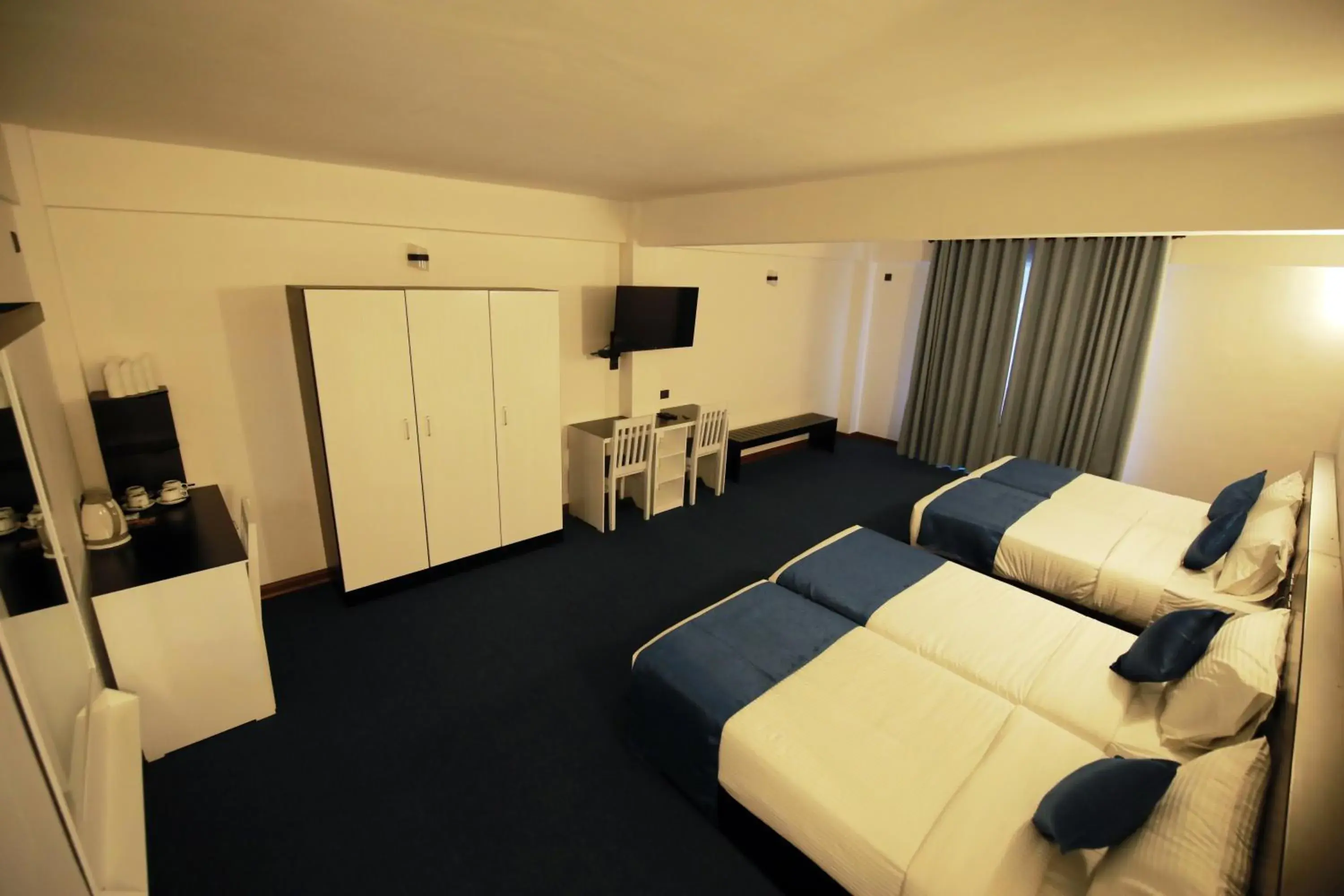 Bed in Single Tree Mount Hotel Bed in Single Tree Mount Hotel