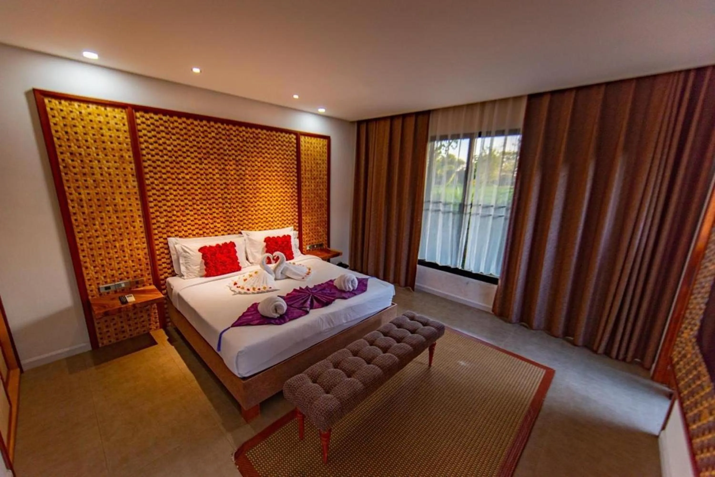 Bed in Thai Good Arts Resort