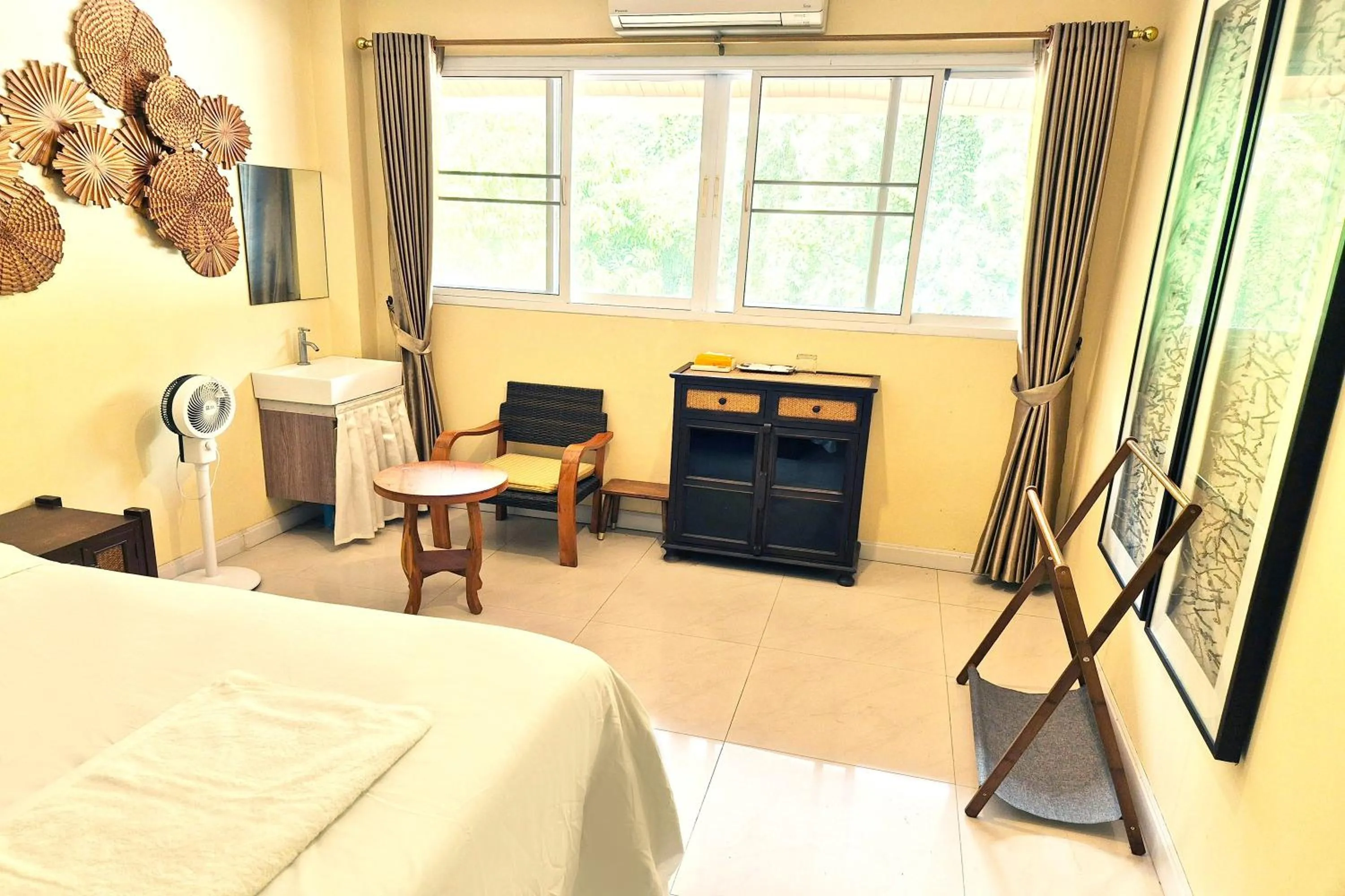 Bedroom in Thai Good Arts Resort