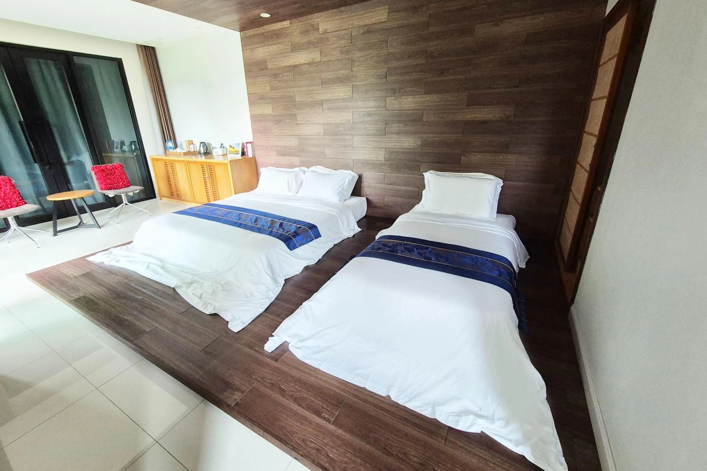 Bed in Thai Good Arts Resort