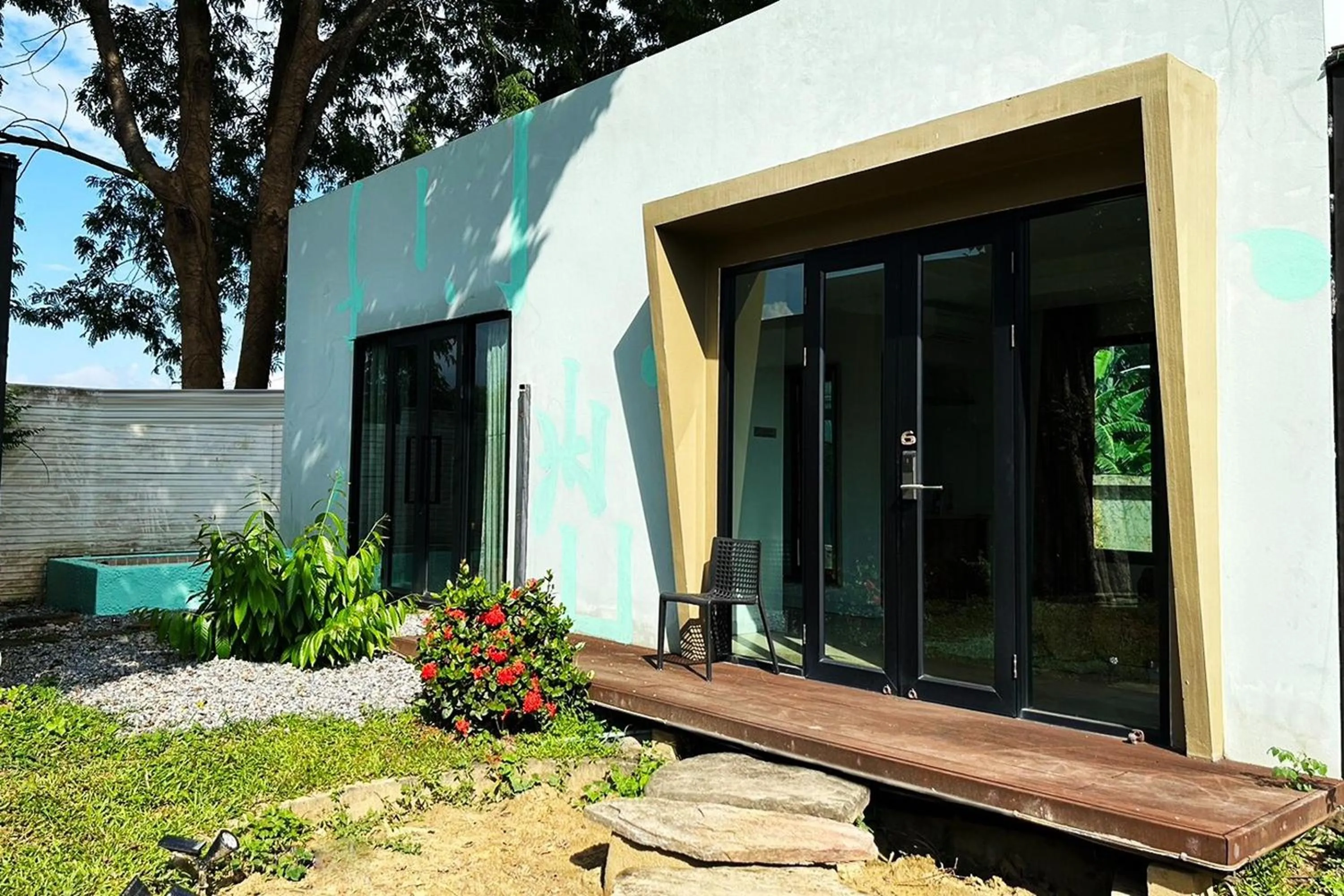 Property building in Thai Good Arts Resort