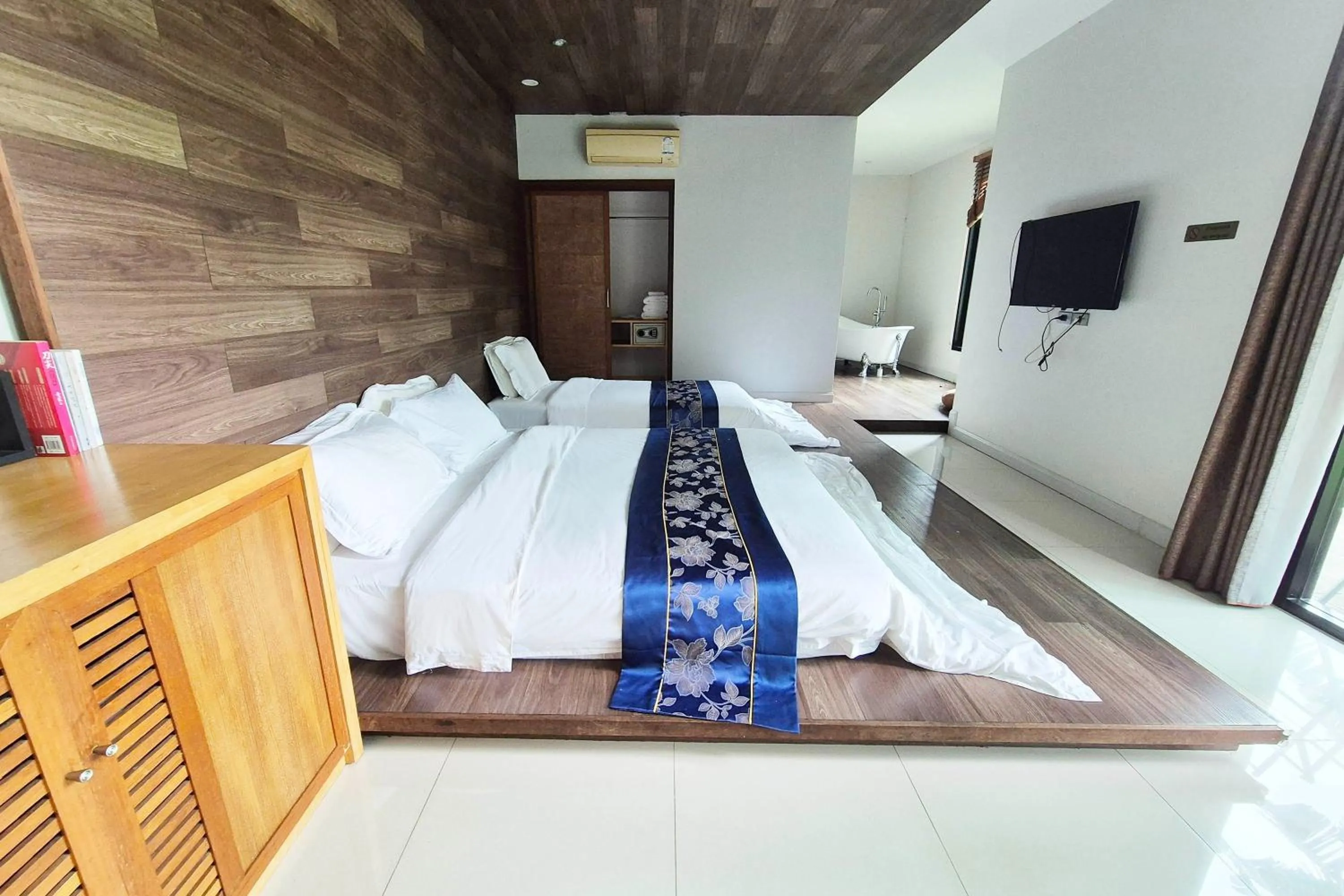 Bedroom in Thai Good Arts Resort