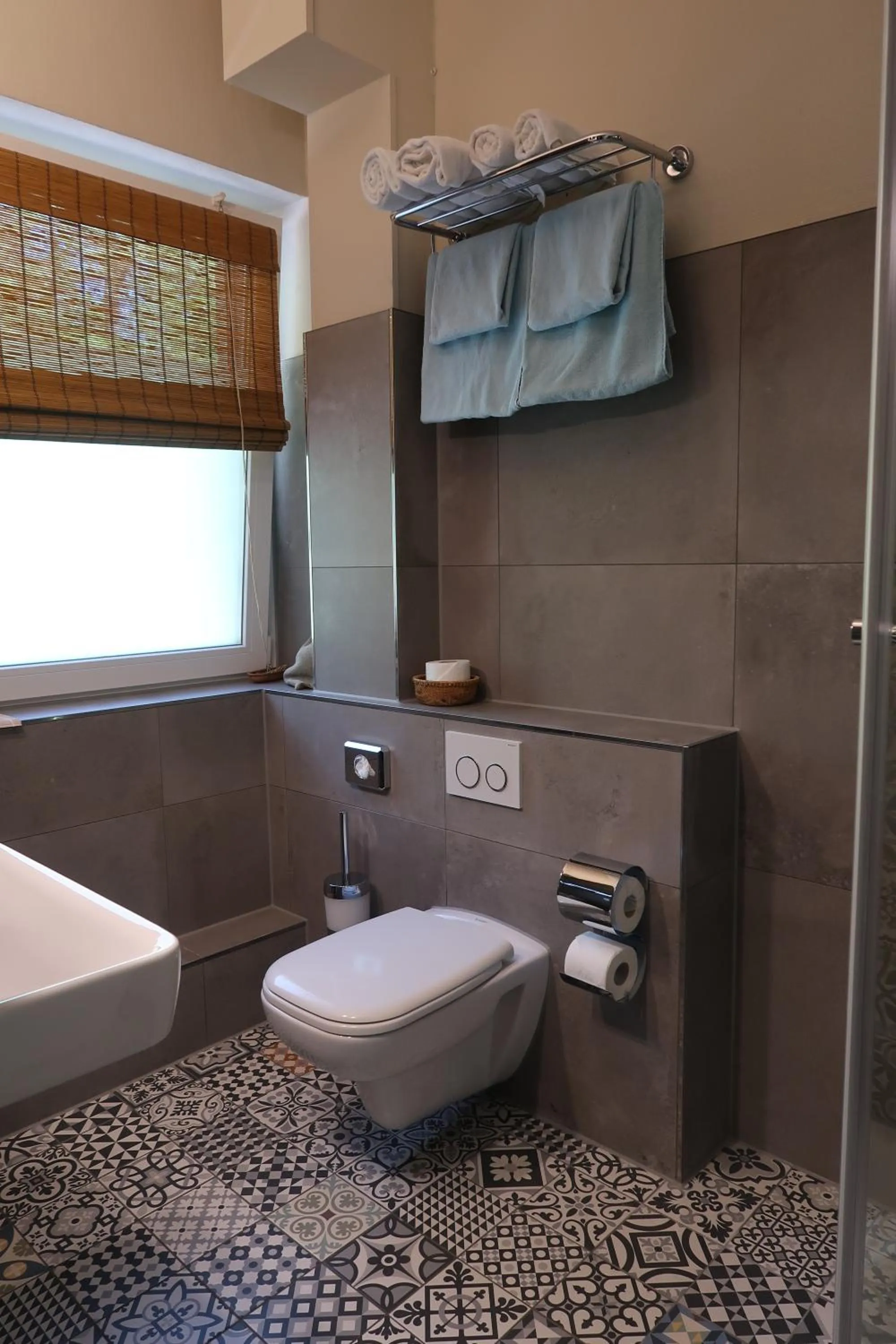 Bathroom in Lodge Seaside Boutique Hotel