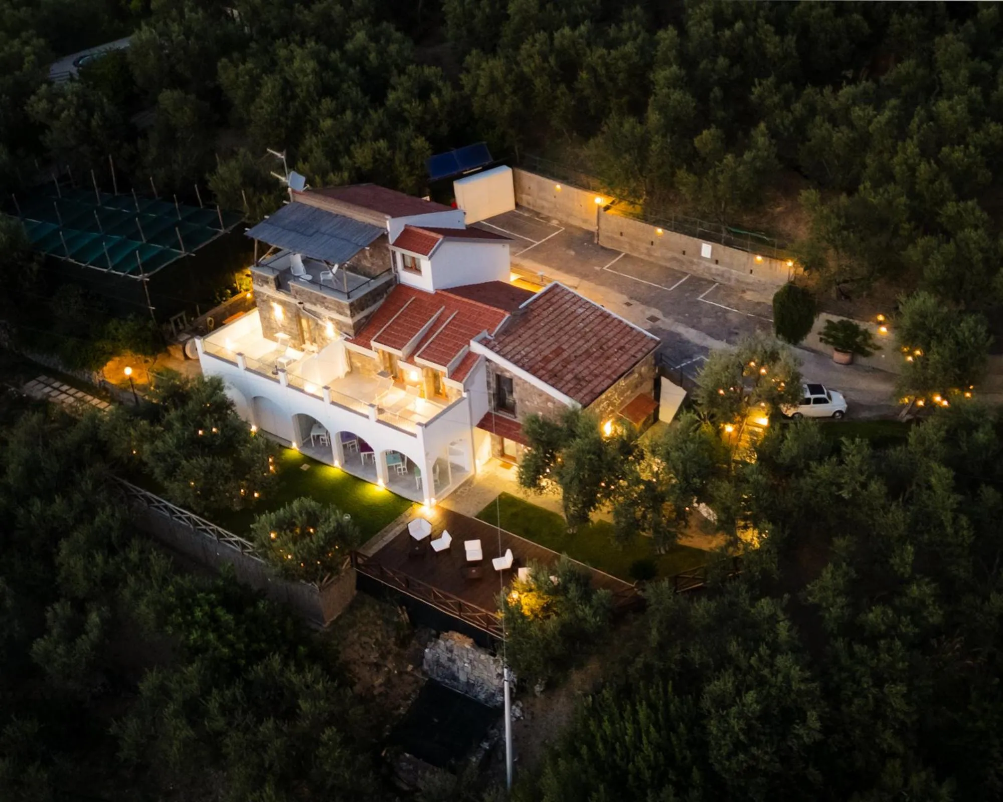 Property building in Casa Clementina Marciano