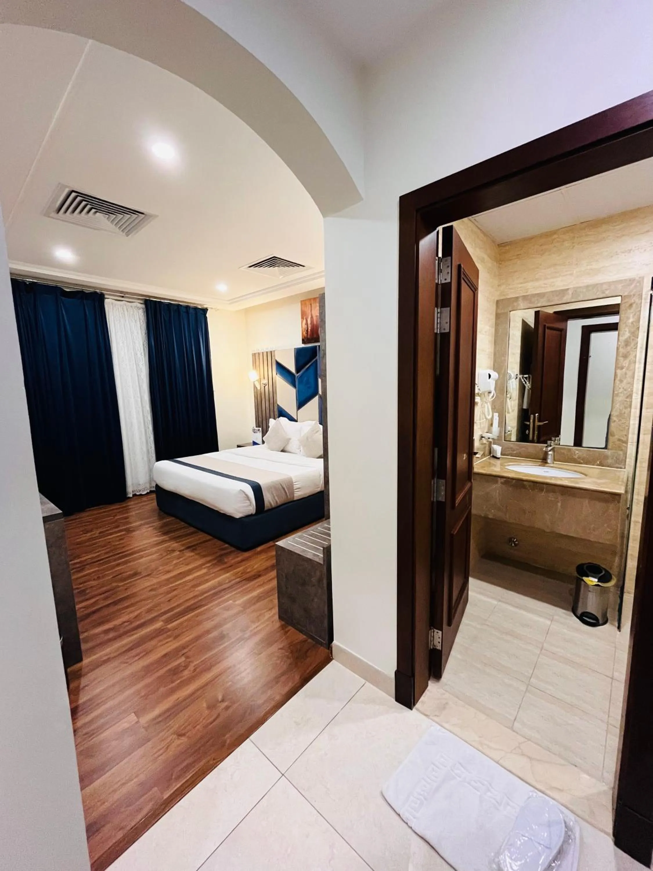 Bed in Mabeet Al-Khobar