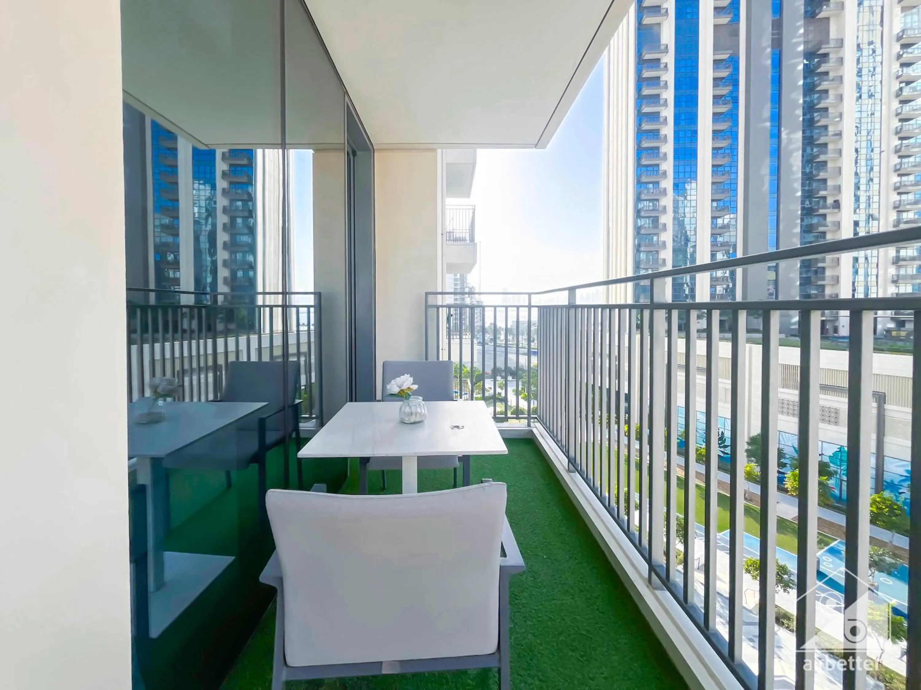 Luxurious stay Dubai Creek Balcony & View