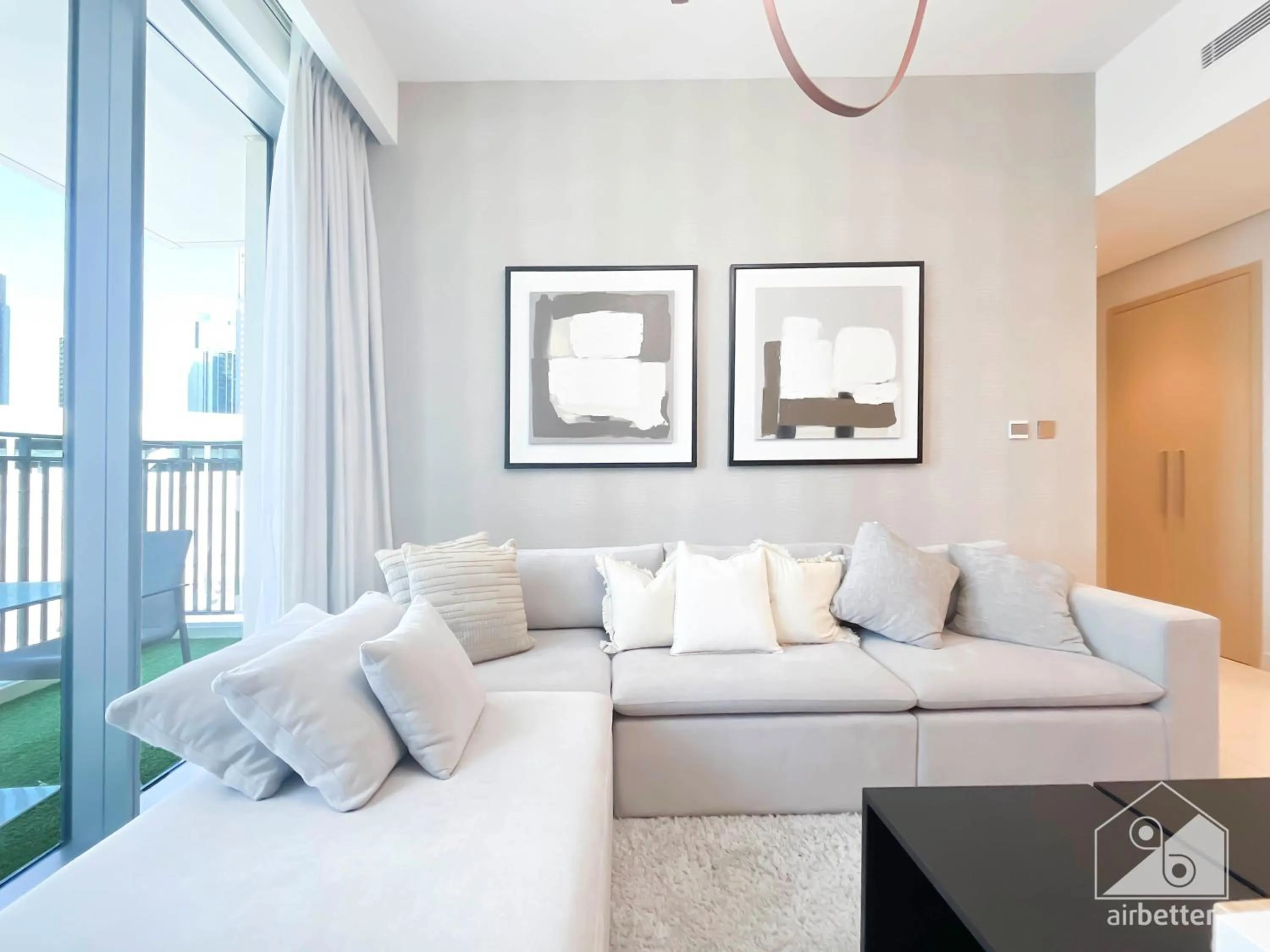 Luxurious stay Dubai Creek Balcony & View