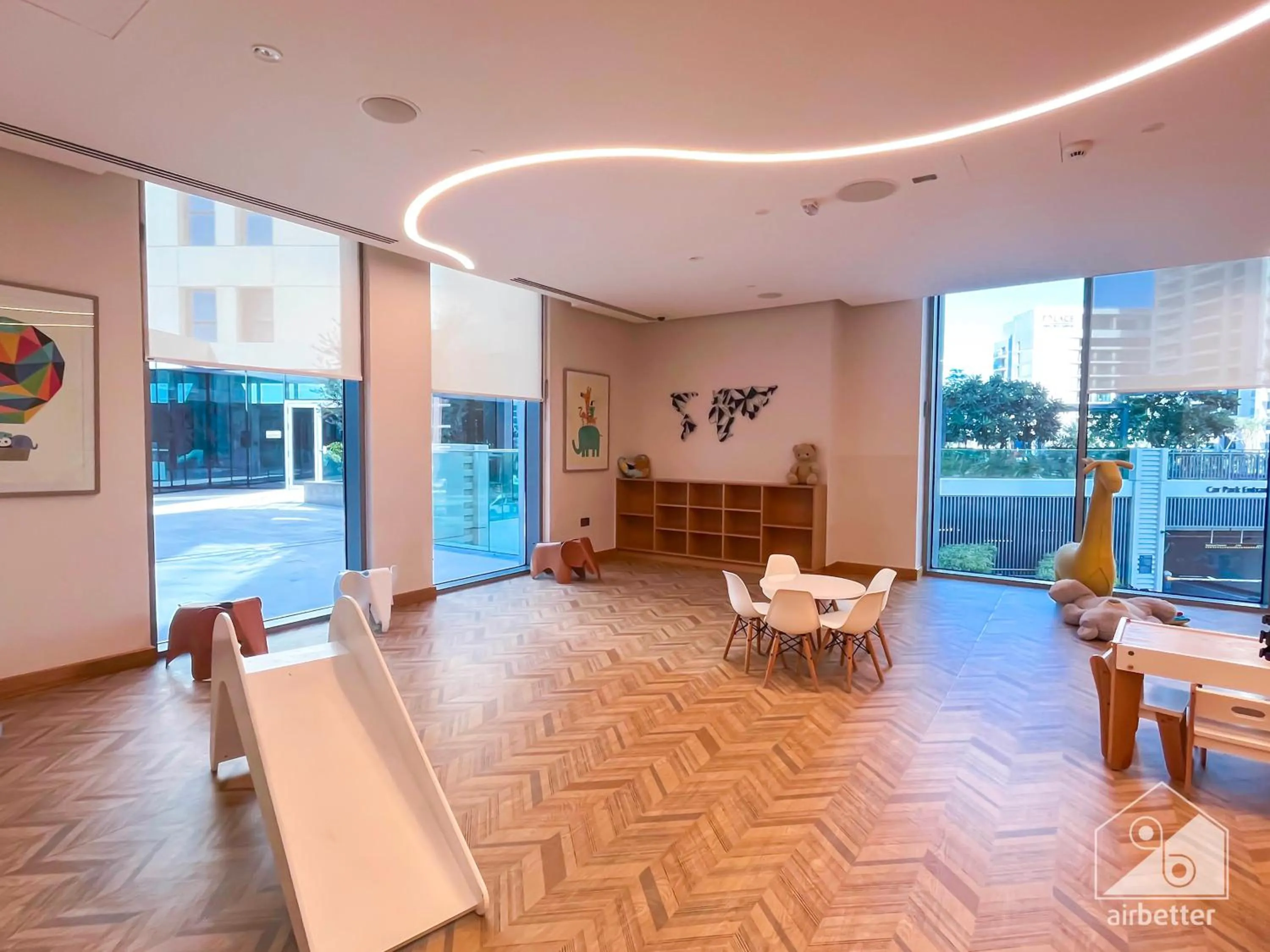 Luxurious stay Dubai Creek Balcony & View