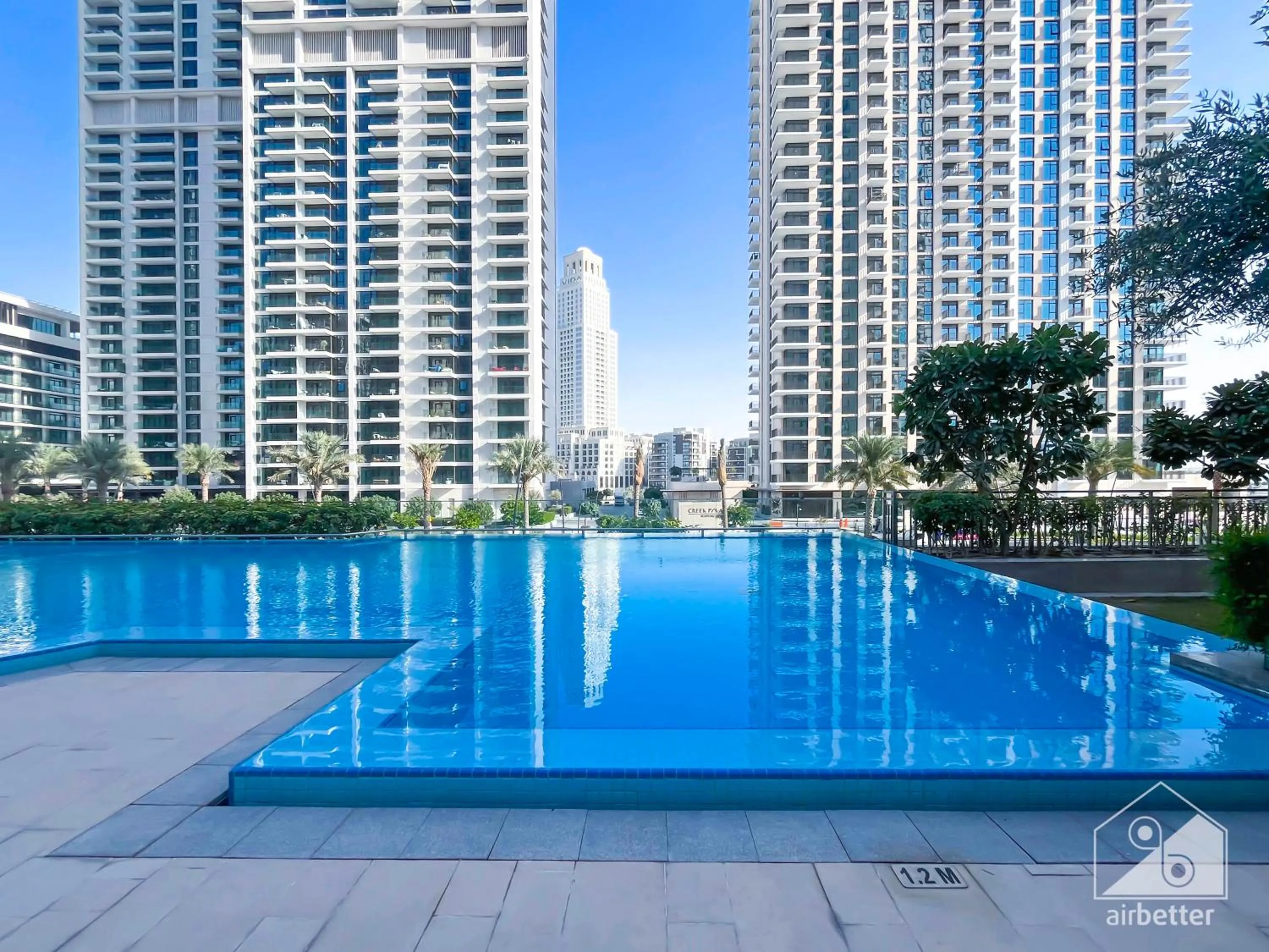 Luxurious stay Dubai Creek Balcony & View