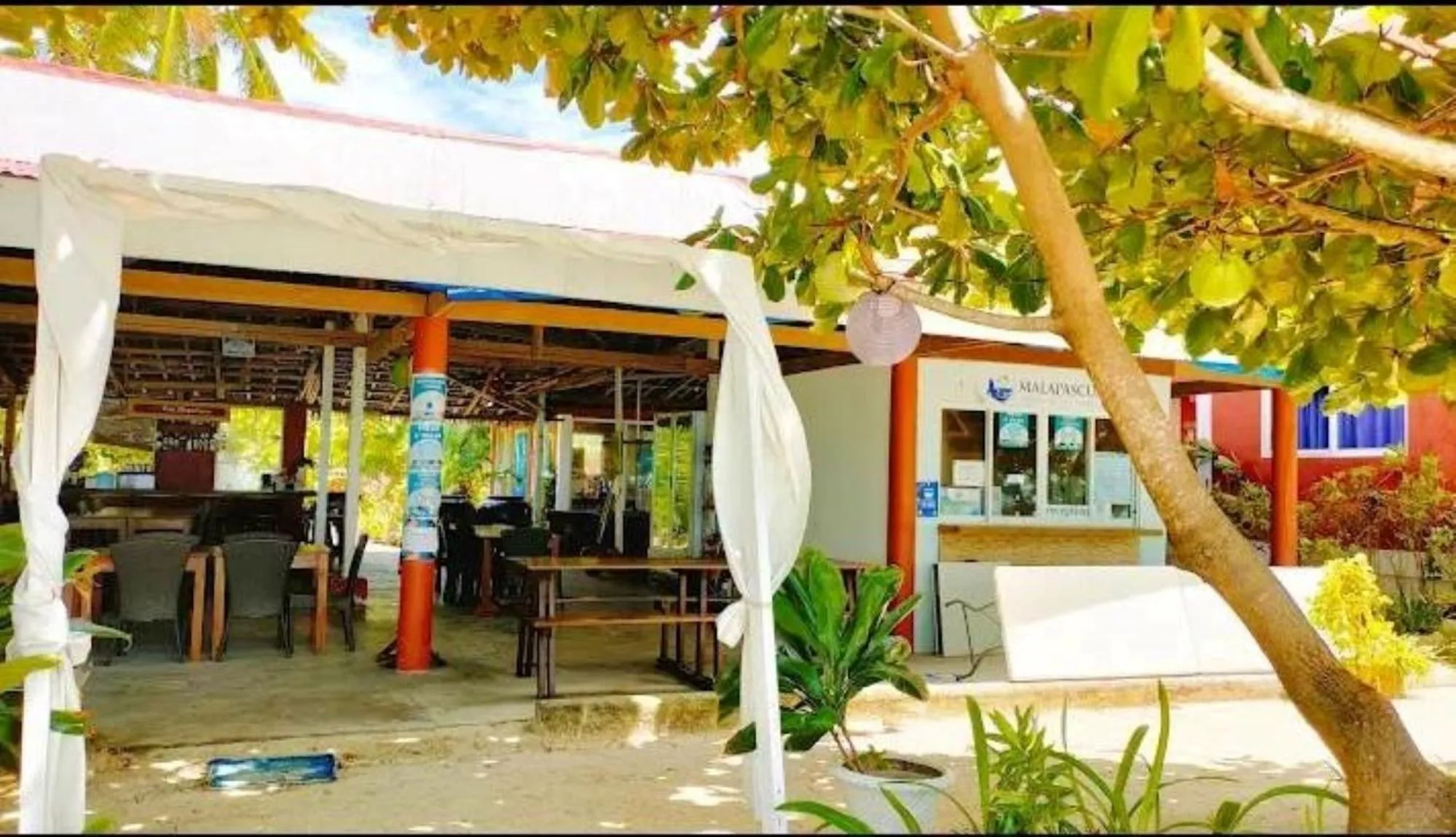 Restaurant/places to eat in Malapascua Beach and Dive Resort
