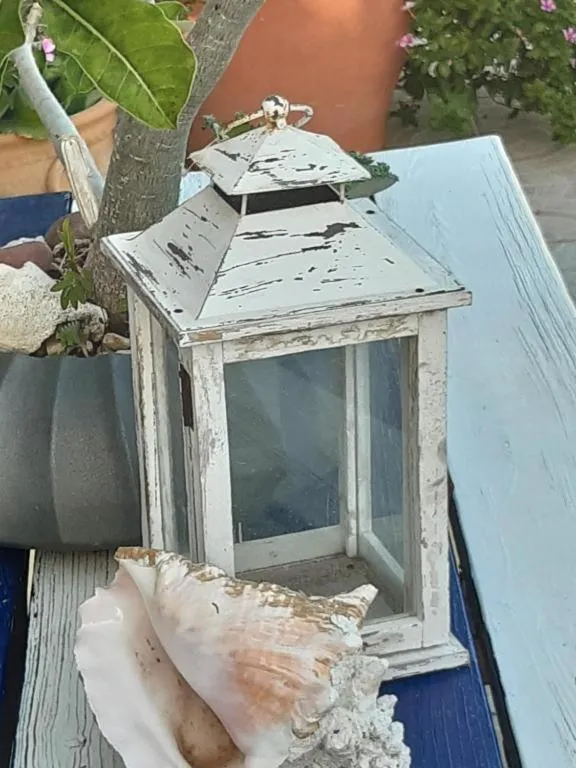 Seating area in YOUR FIRST DAY Hotel on Aruba