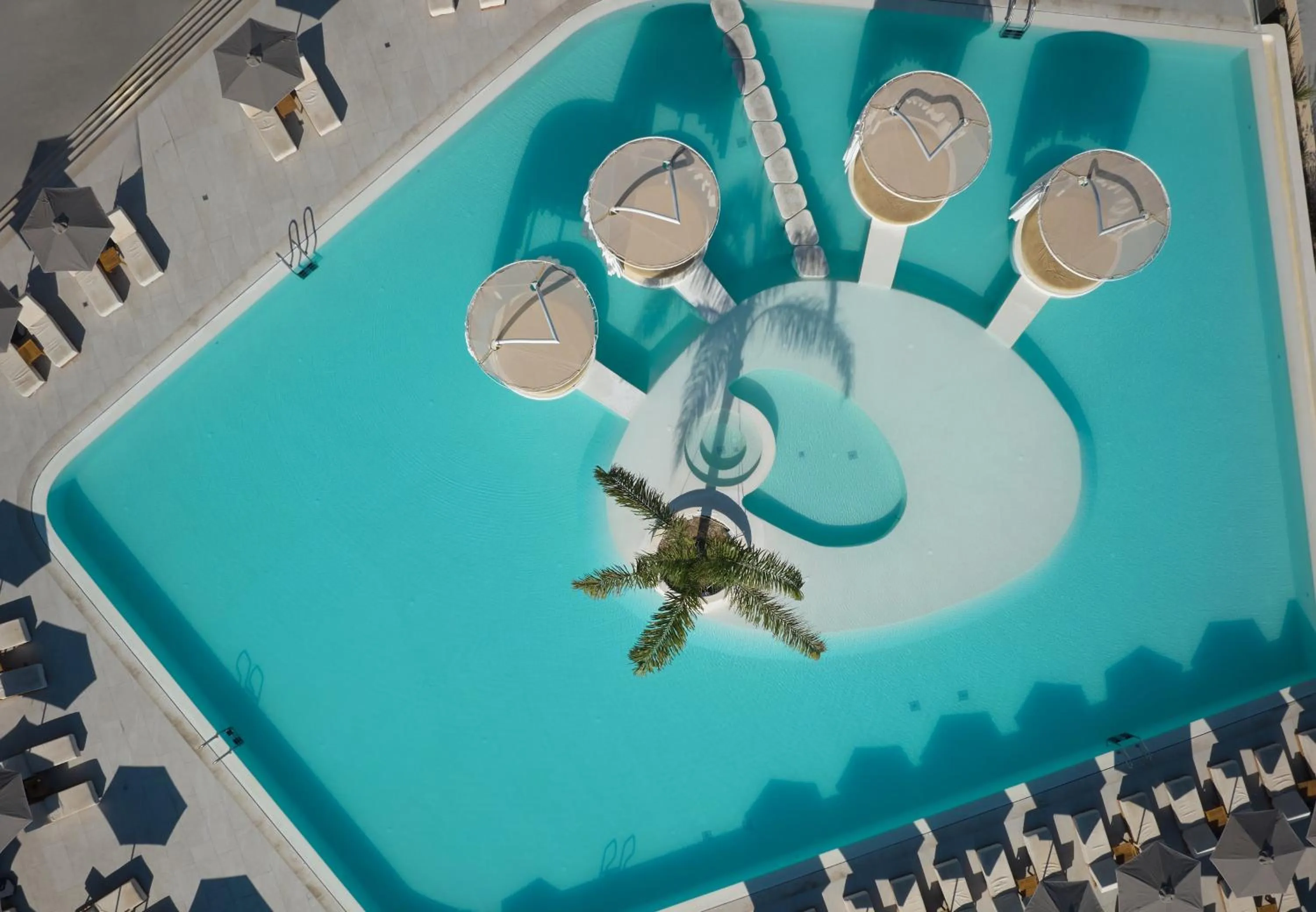 Bird's eye view in Enorme Santanna Island