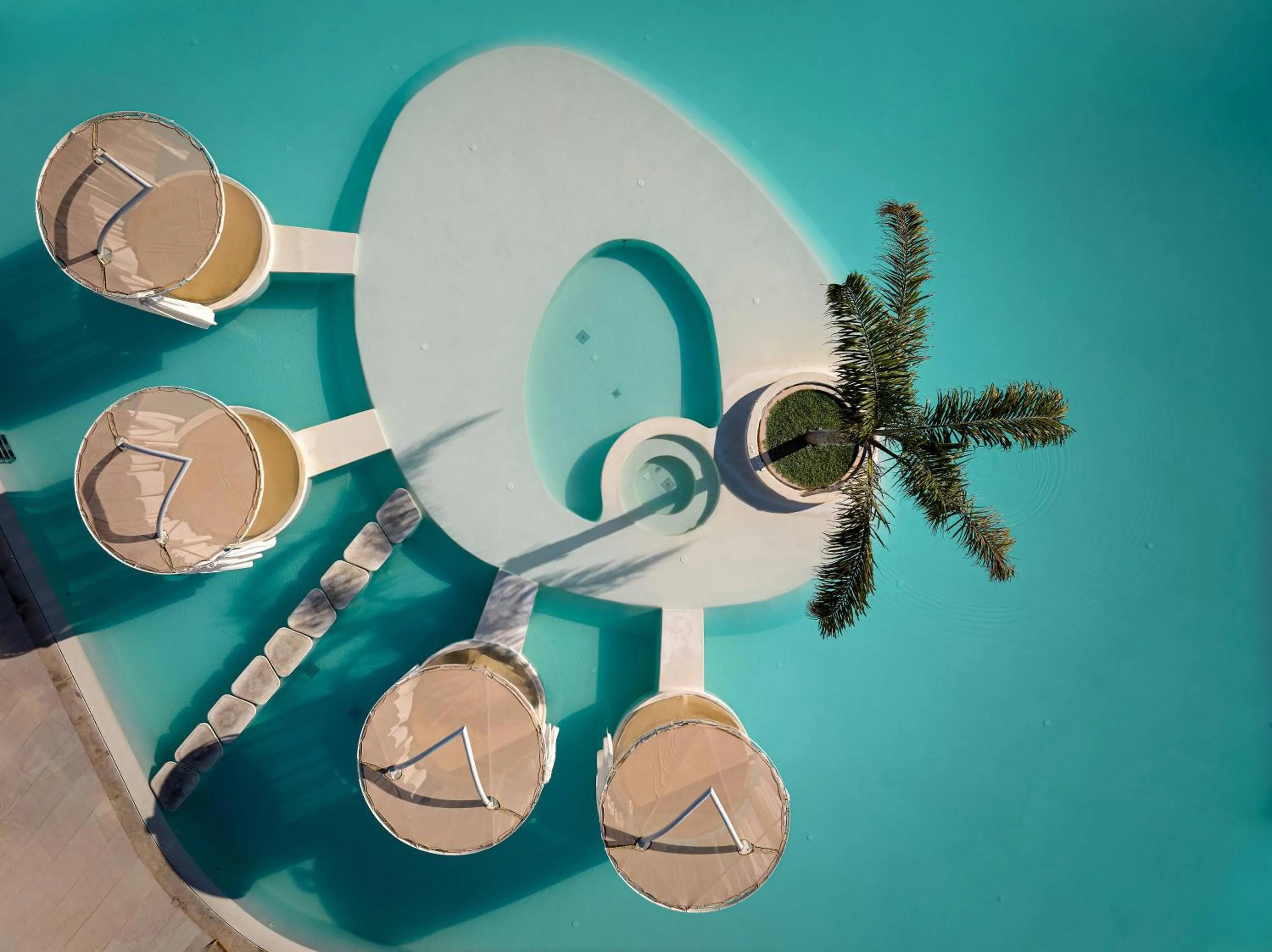 Pool view in Enorme Santanna Island