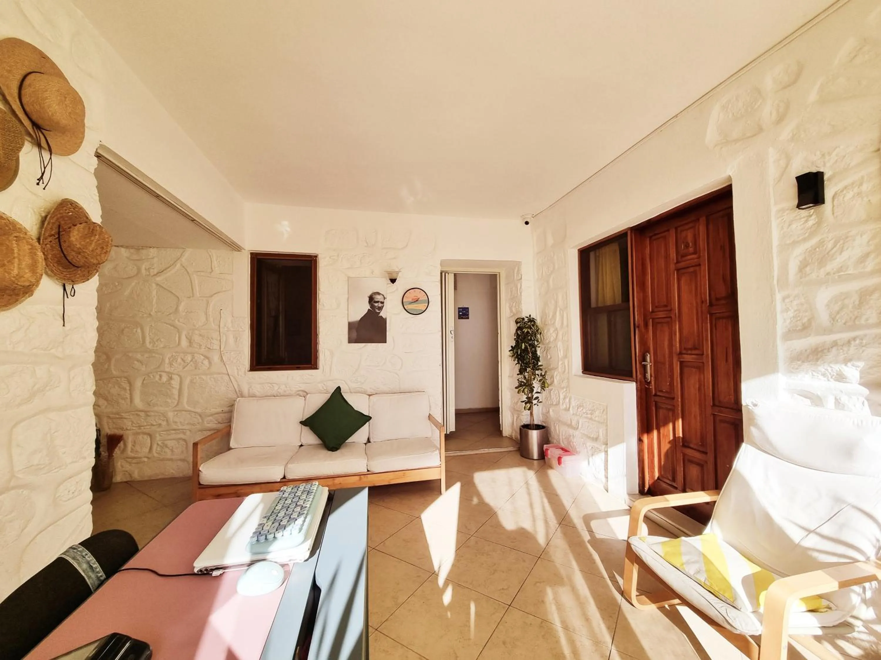 Seating area, Bed in Kumbahçe Fethiye Hanım Pansiyon BODRUM