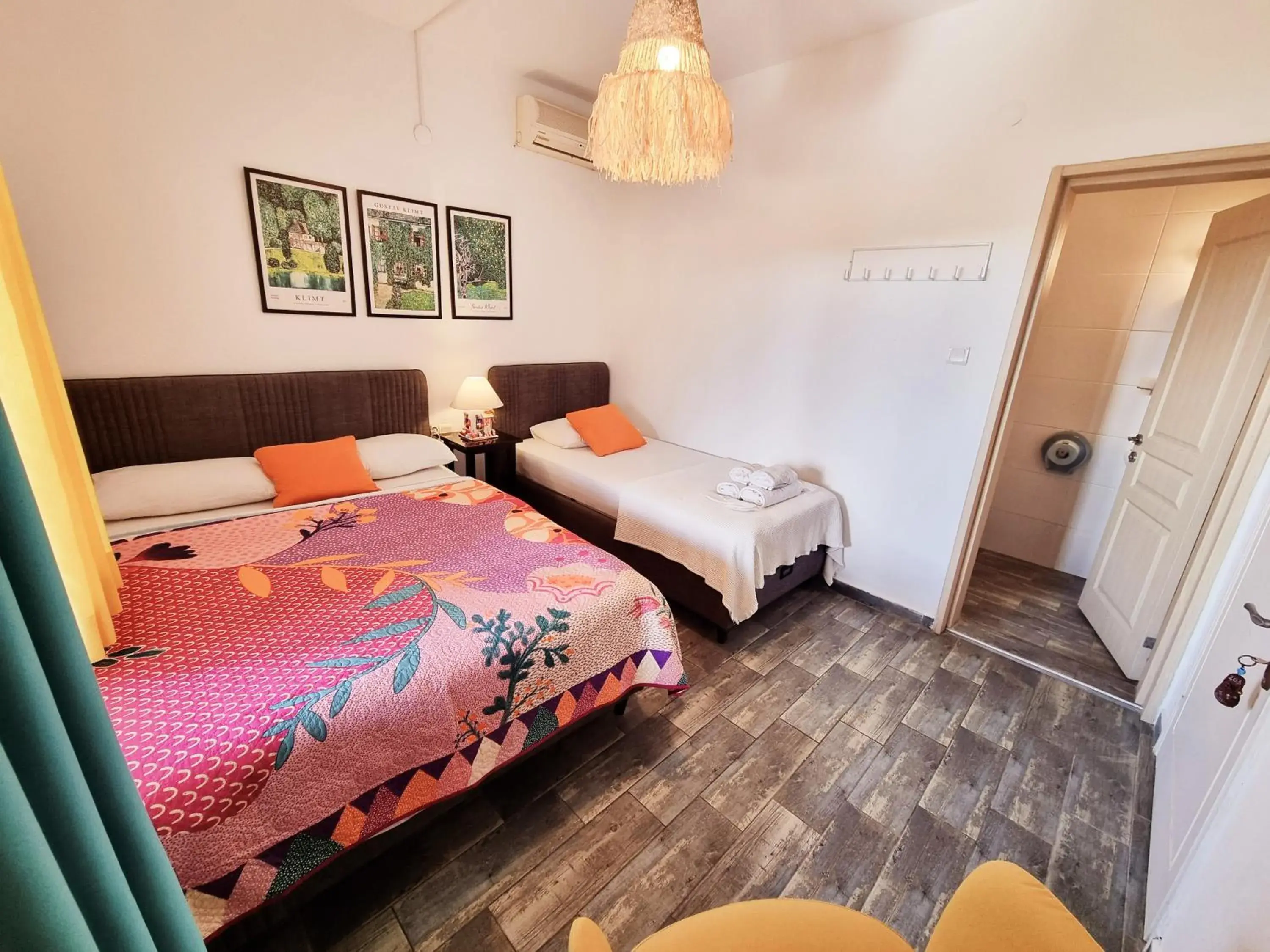 Basic Triple Room in Kumbahçe Fethiye Hanım Pansiyon BODRUM Basic Triple Room in Kumbahçe Fethiye Hanım Pansiyon BODRUM