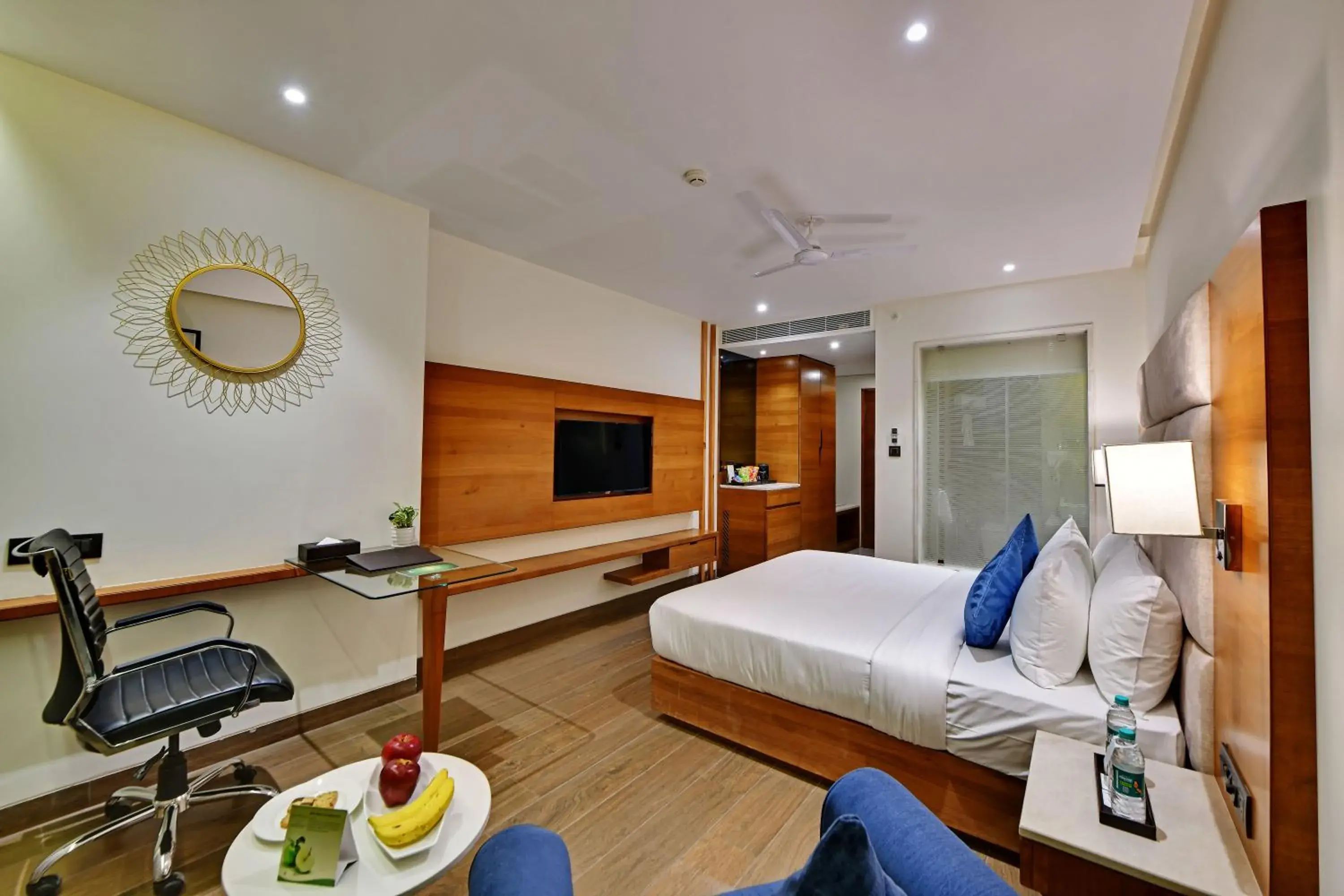 TV and multimedia, Bed in The Fern Residency Ajmer TV and multimedia, Bed in The Fern Residency Ajmer