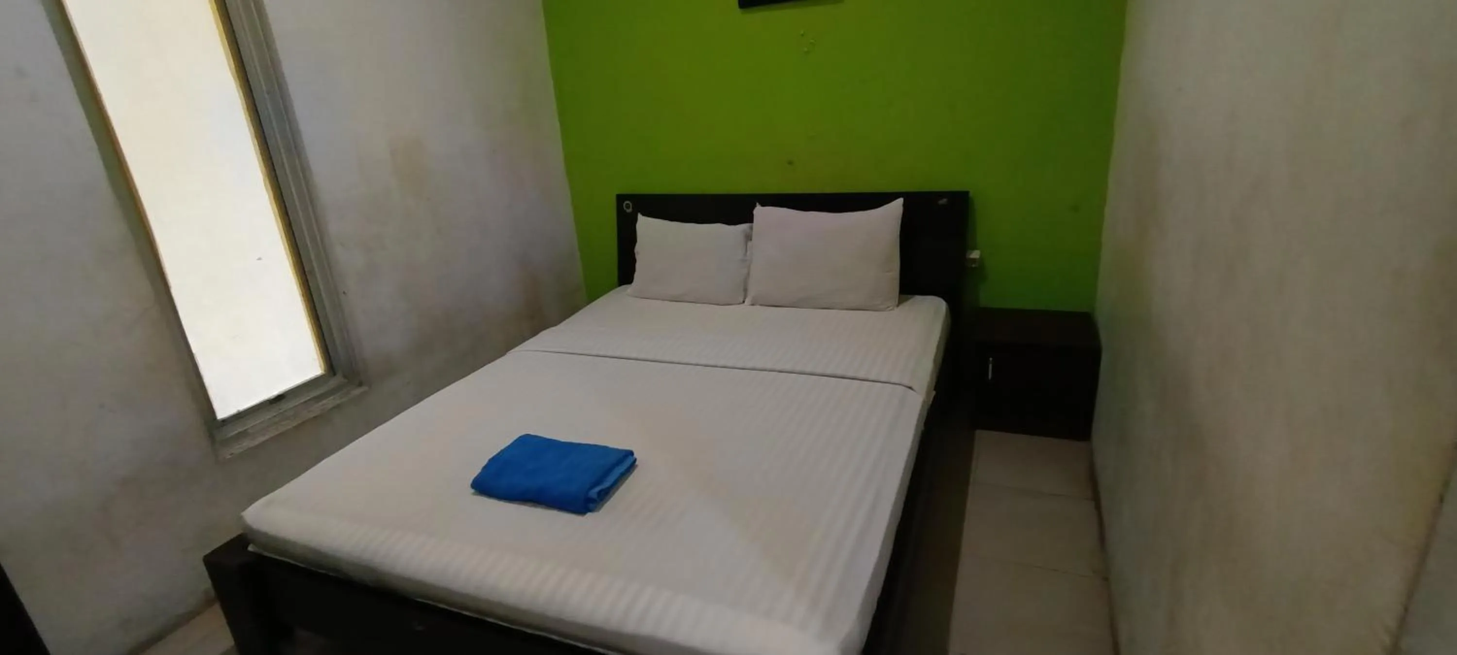 Bedroom, Bed in Hotel O Wisma Aluh AmbakNearPantai batu lima Asbullah tmbngn