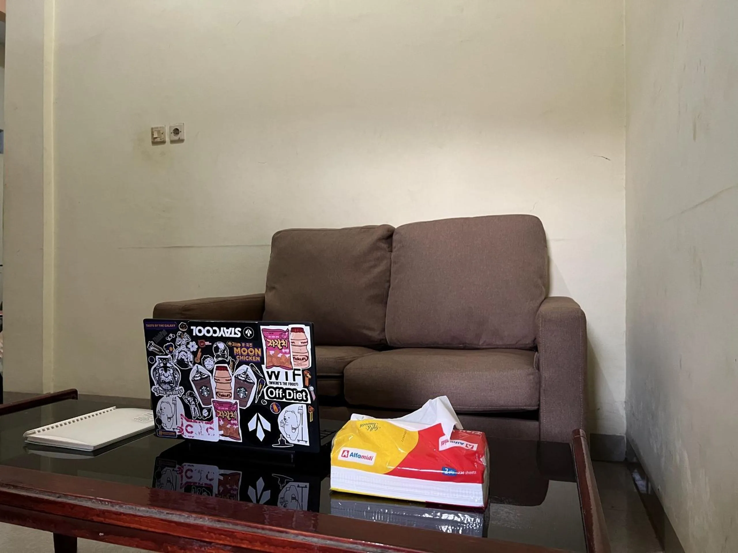 Lobby or reception in Hotel O Wisma Aluh AmbakNearPantai batu lima Asbullah tmbngn