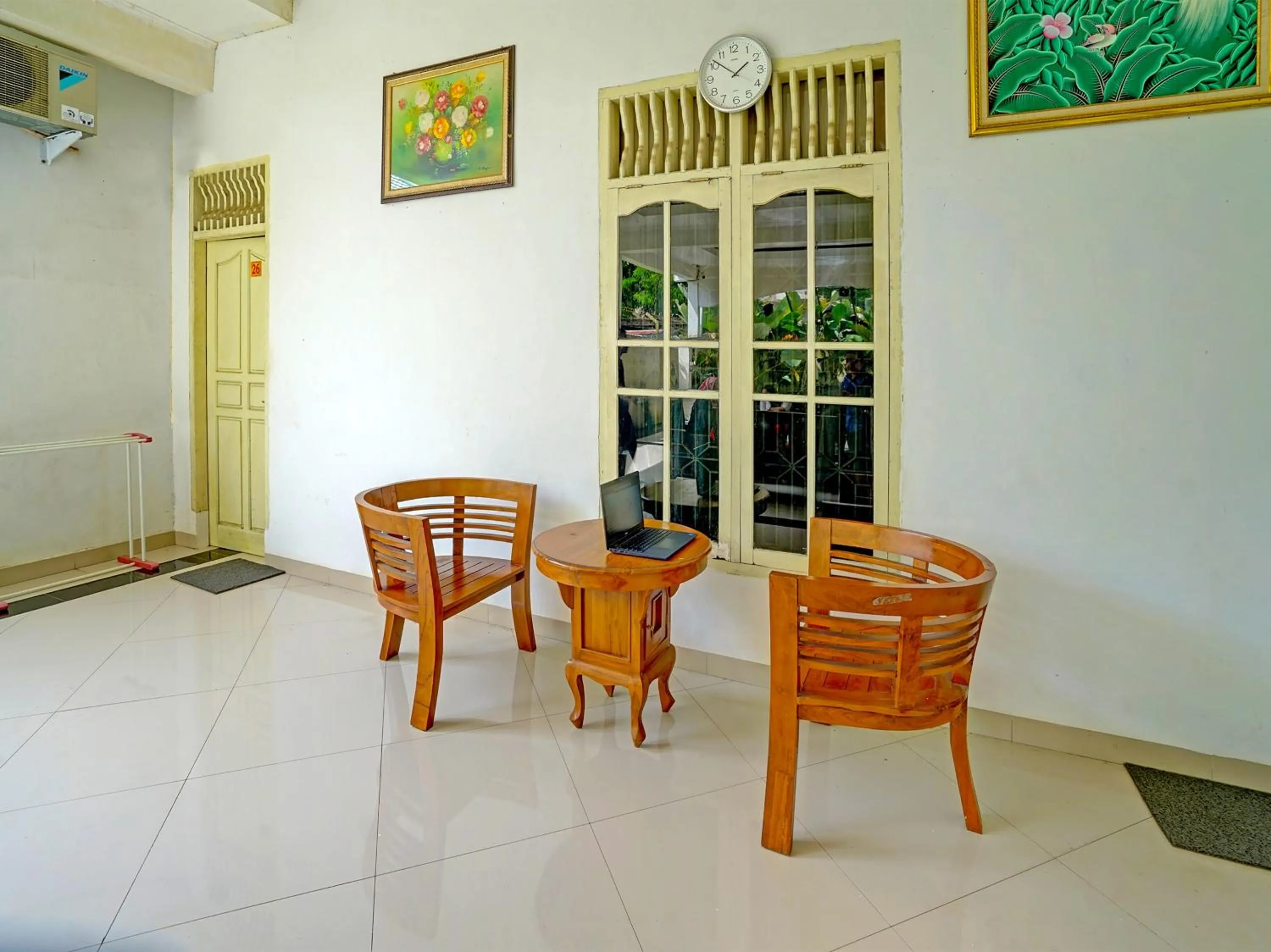 Lobby or reception in Hotel O Wisma Aluh AmbakNearPantai batu lima Asbullah tmbngn