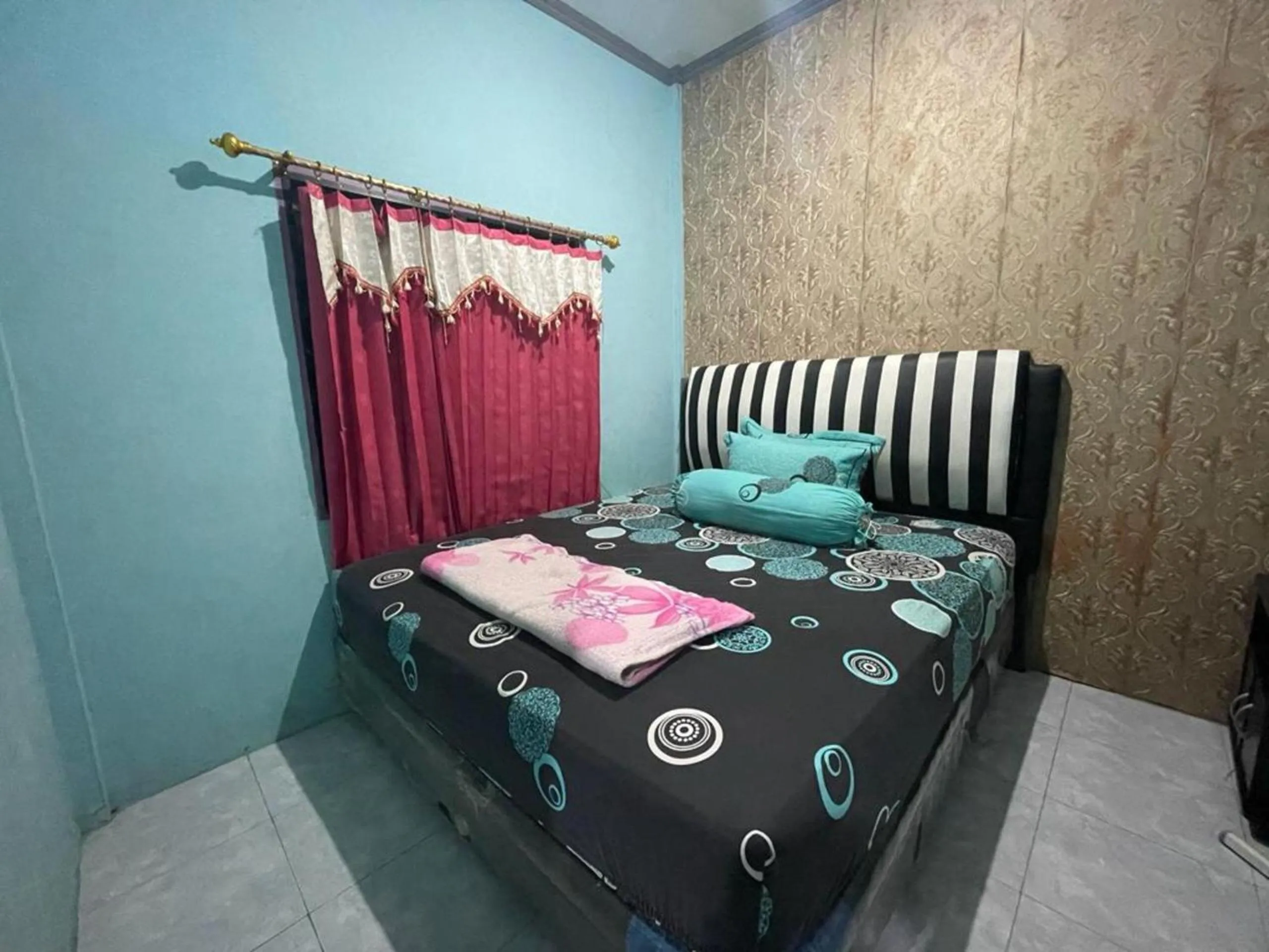 Bedroom in Hotel O Lima Saudara Syariah