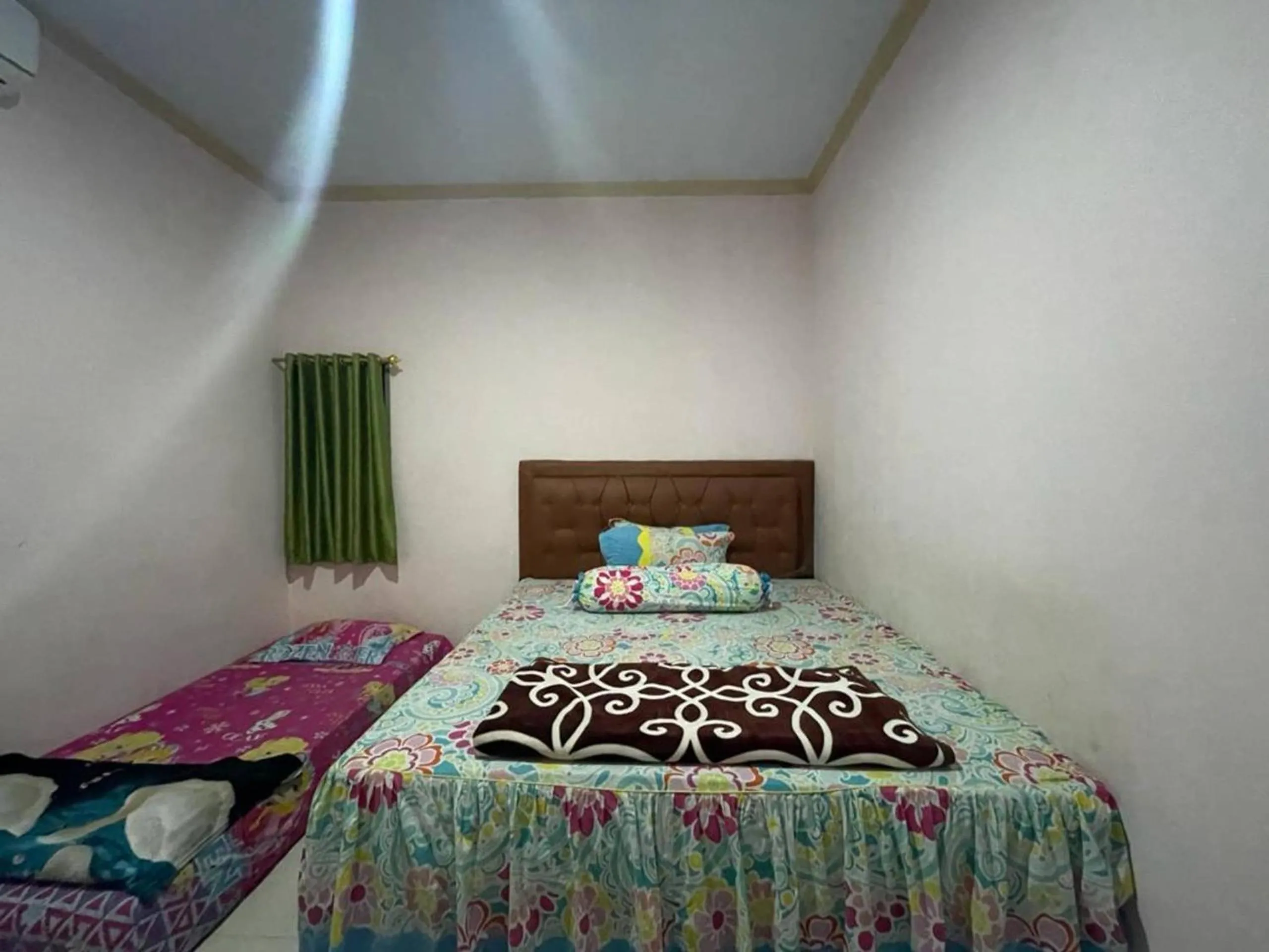 Bedroom in Hotel O Lima Saudara Syariah