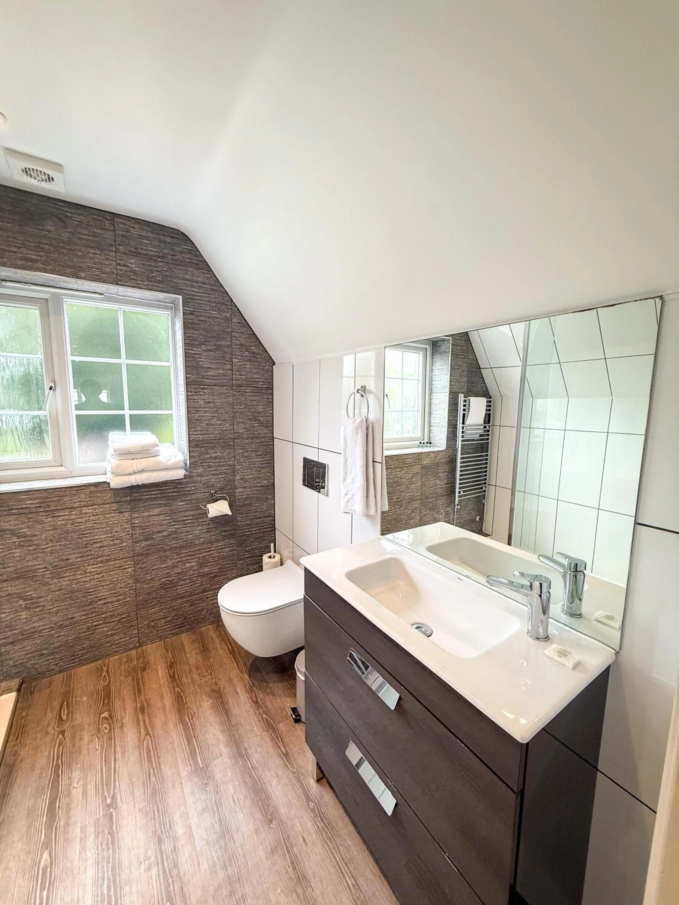 The Crescent Turner Hotel