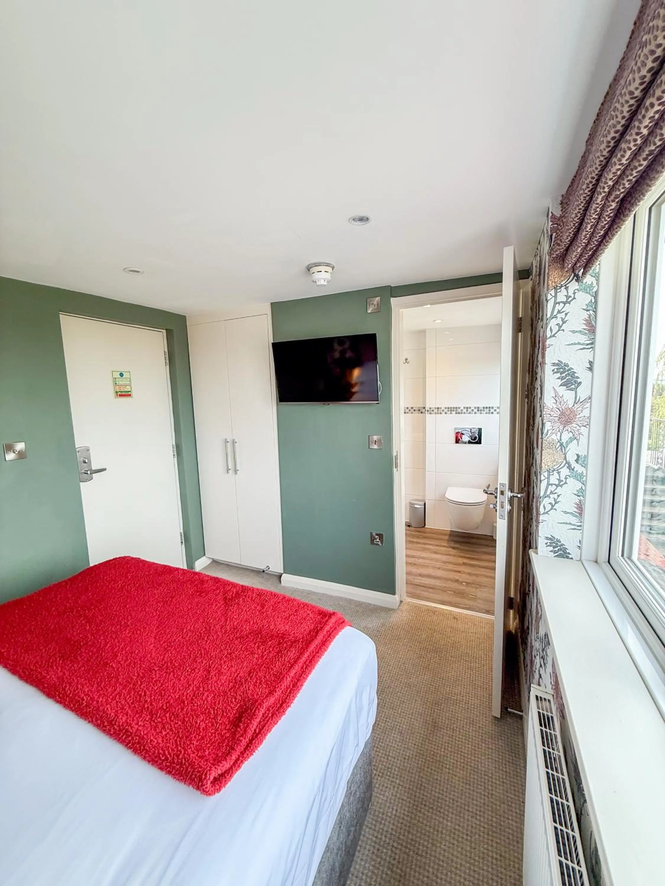 Bed in The Crescent Turner Hotel