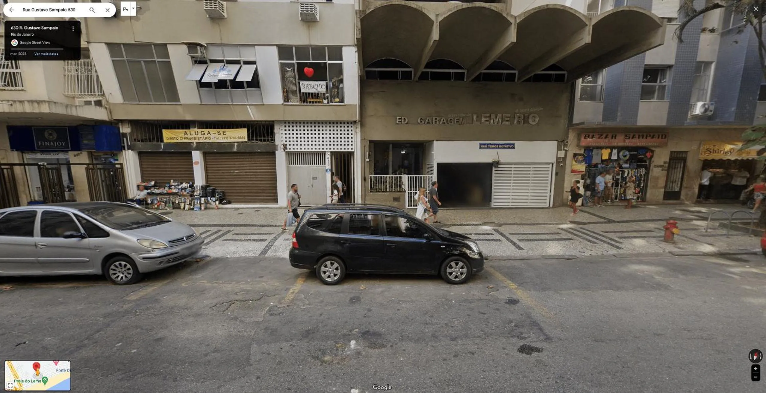 Street view in Copacabana Refúgio na Beira da Praia