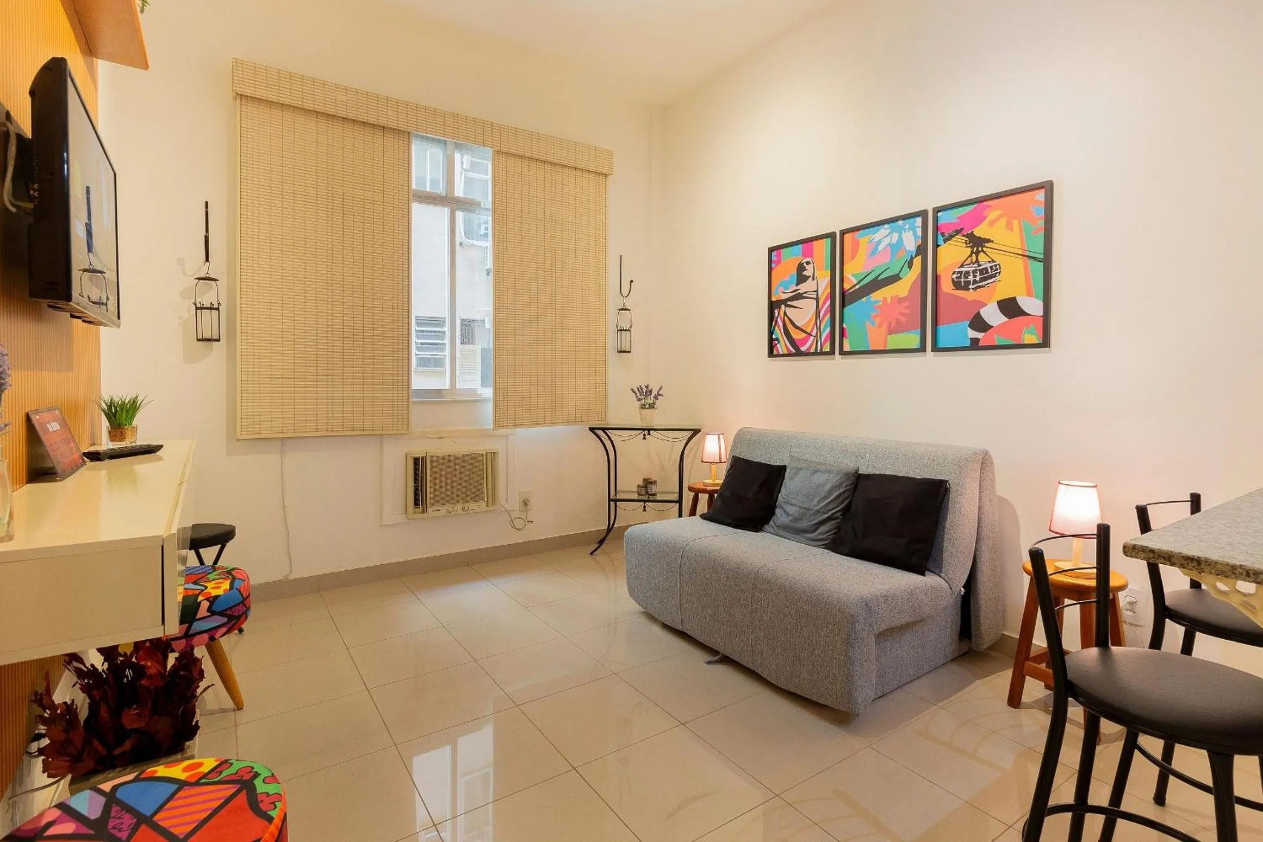 Living room in Copacabana Refúgio na Beira da Praia