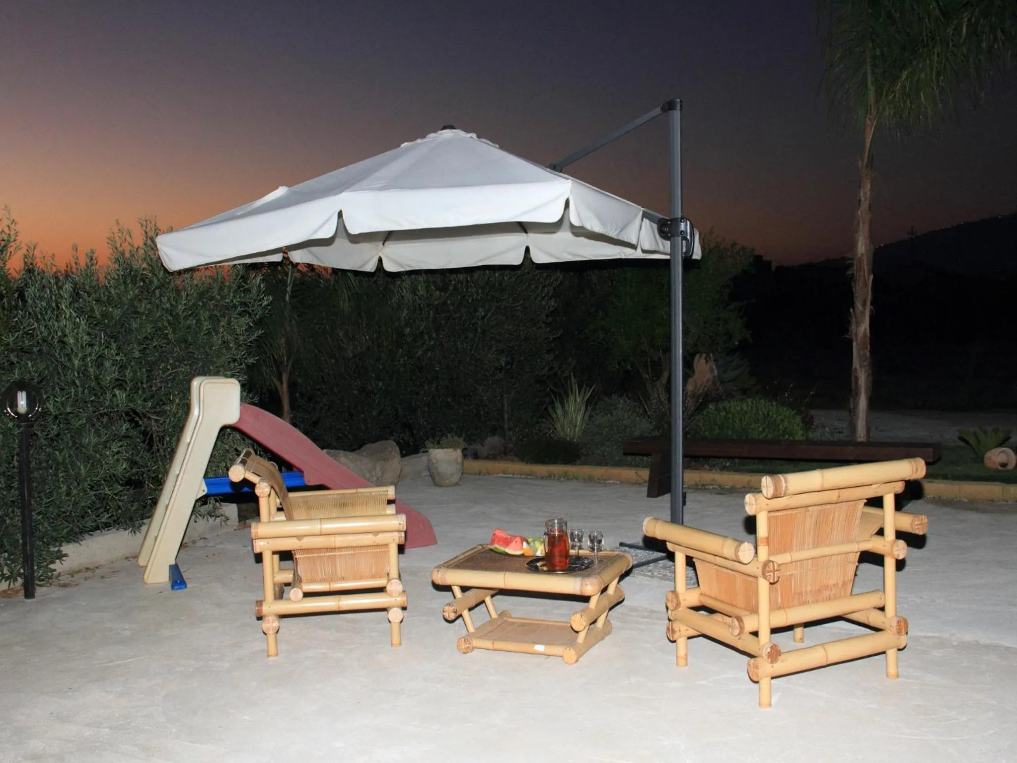 Evening entertainment in I Giardini di Elencosta