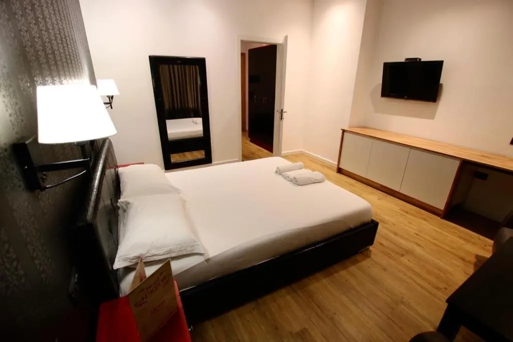 Photo of the whole room, Bed in Aurelis Hotel