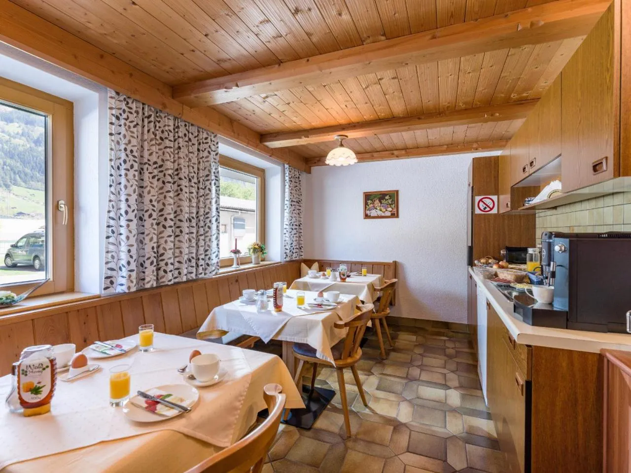 Breakfast in Gästehaus Geisler