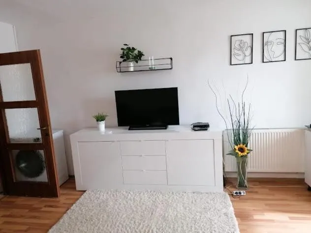 Nexus Studio Deluxe