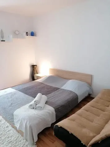 Bed in Nexus Studio Deluxe
