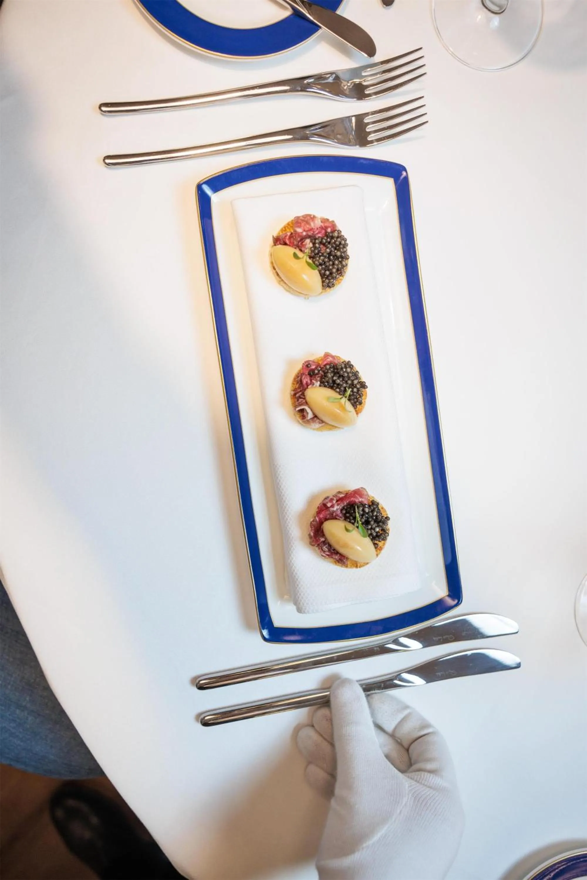 Restaurant/places to eat in Radisson Collection Hotel, Old Mill Belgrade