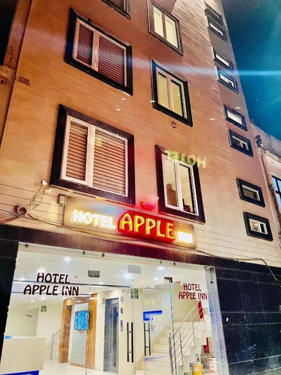 Property building in Hotel Apple Inn & Suites, New Delhi